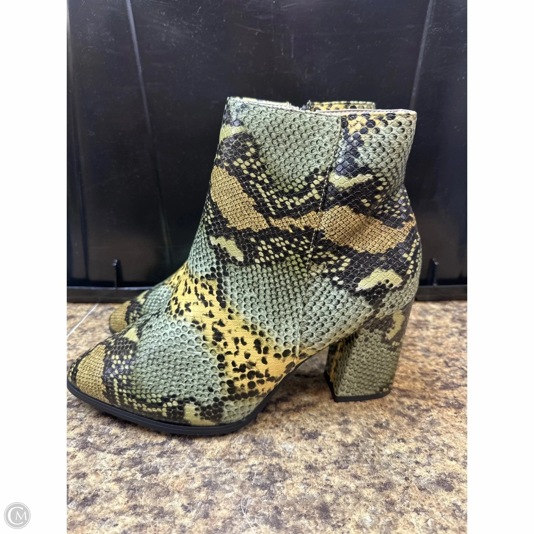 Quality craftsmanship Boots Ankle Heels By Comfort Casual In Snakeskin Print, Size: 12