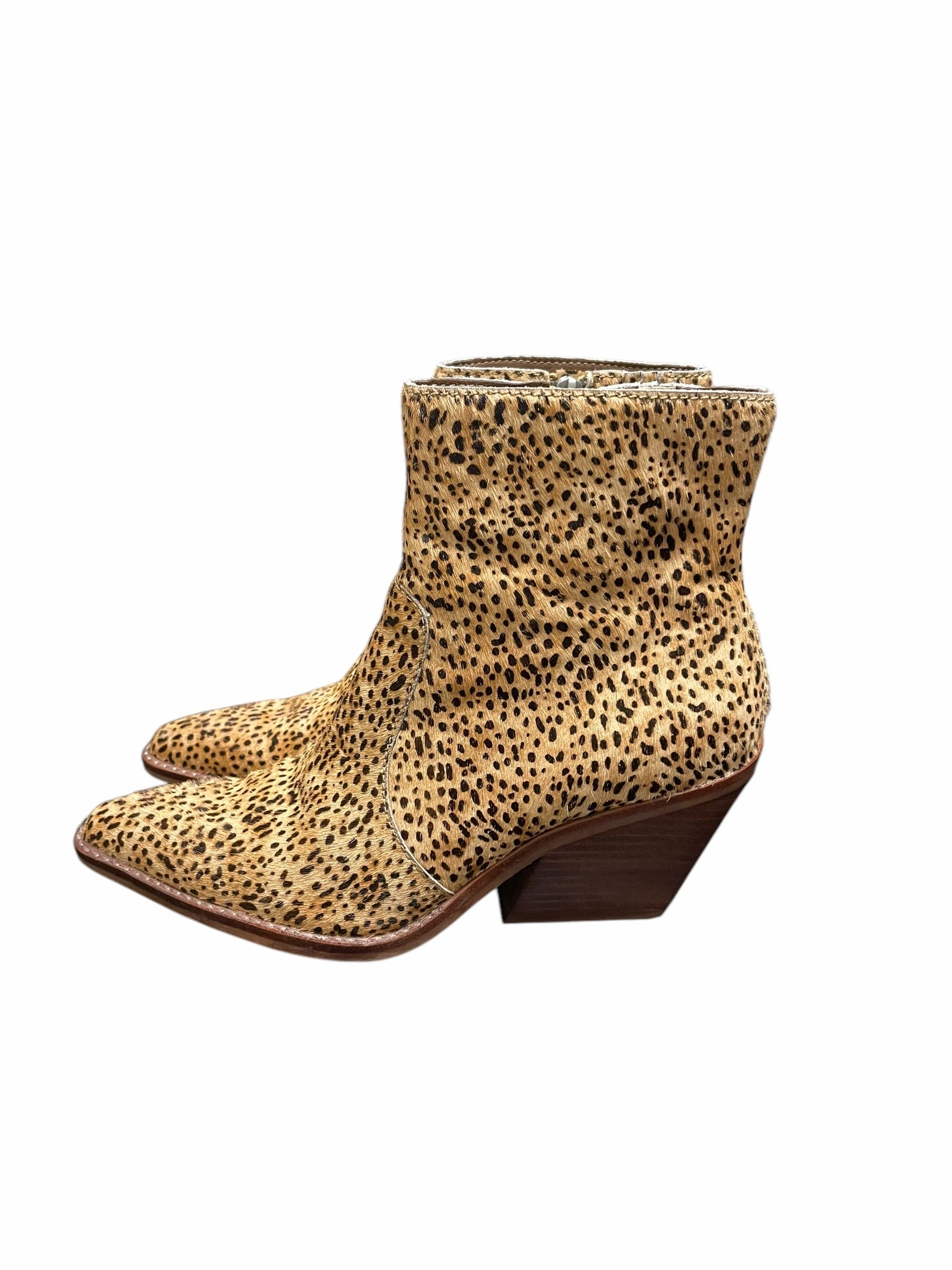 Boots Ankle Heels By Dolce Vita In Animal Print, Size: 8 Chill Ready Mud Resistant Active Nomad