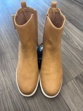 Boots Ankle Heels By Dolce Vita In Brown, Size: 9.5 ventilation channels Secure Closure