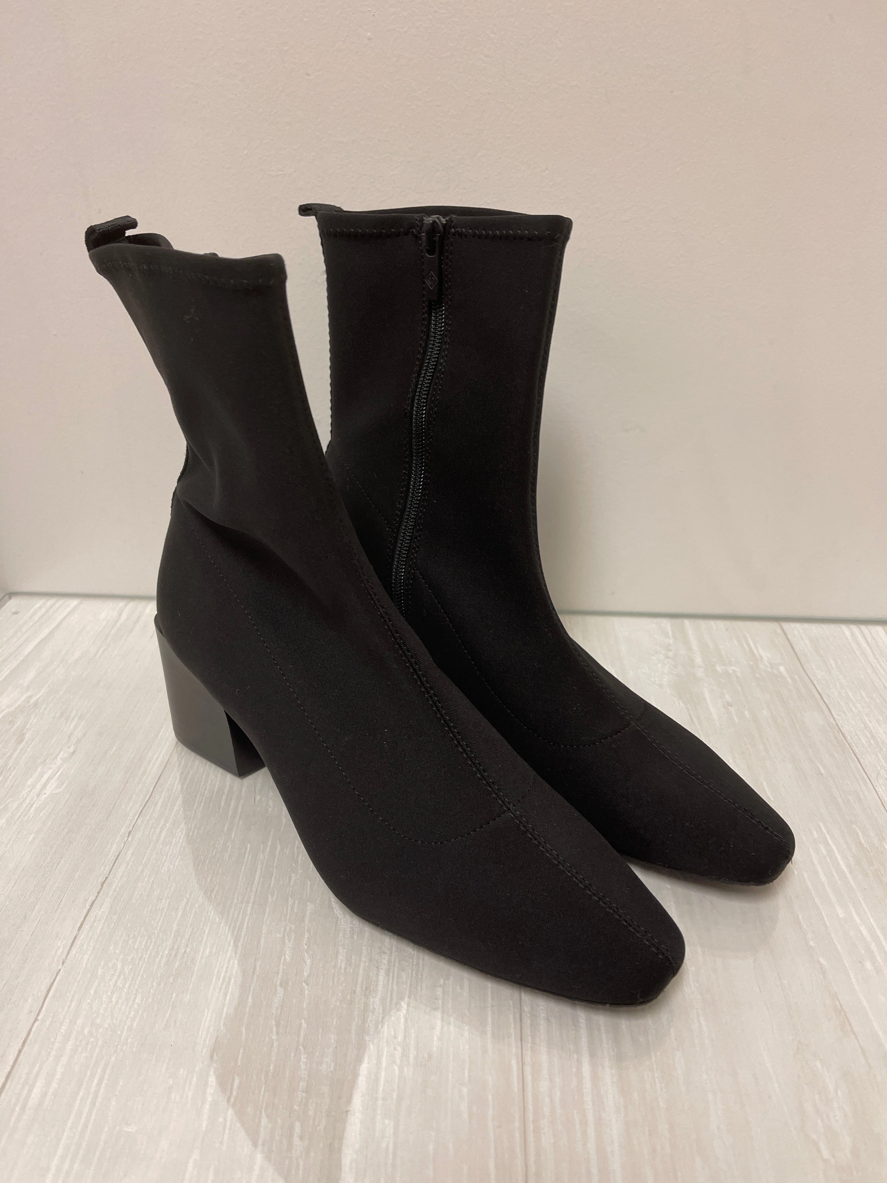 Rain Shield Boots Ankle Heels By Donald Pliner In Black, Size: 10
