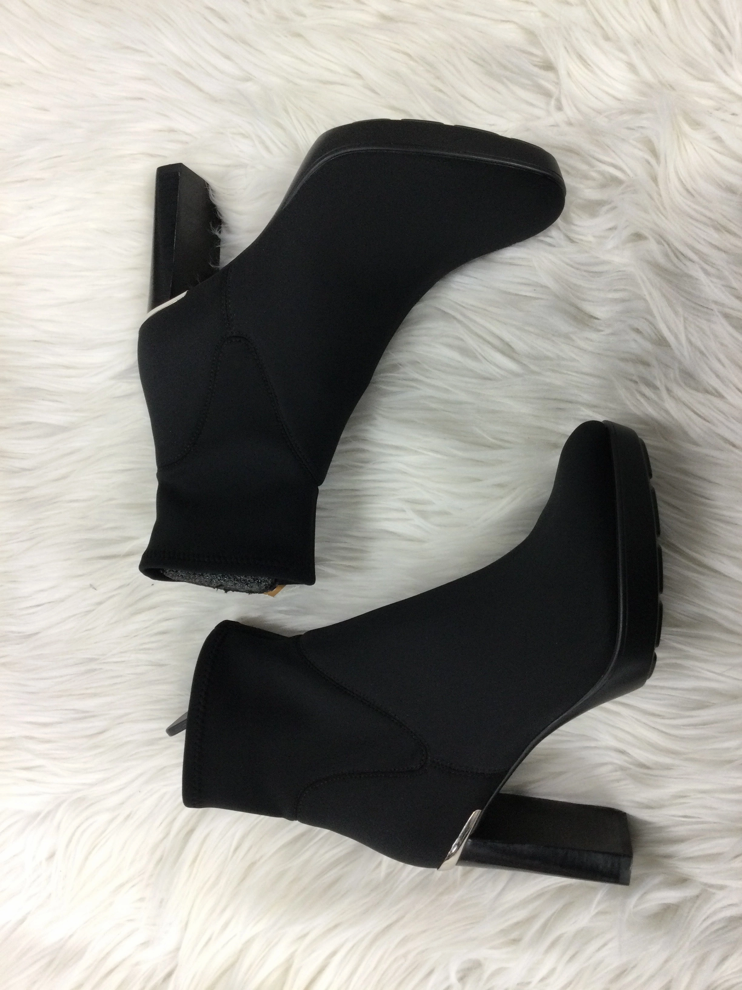 Boots Ankle Heels By Donald Pliner In Black, Size:8.5 BreathableMesh Multi Density Midsole