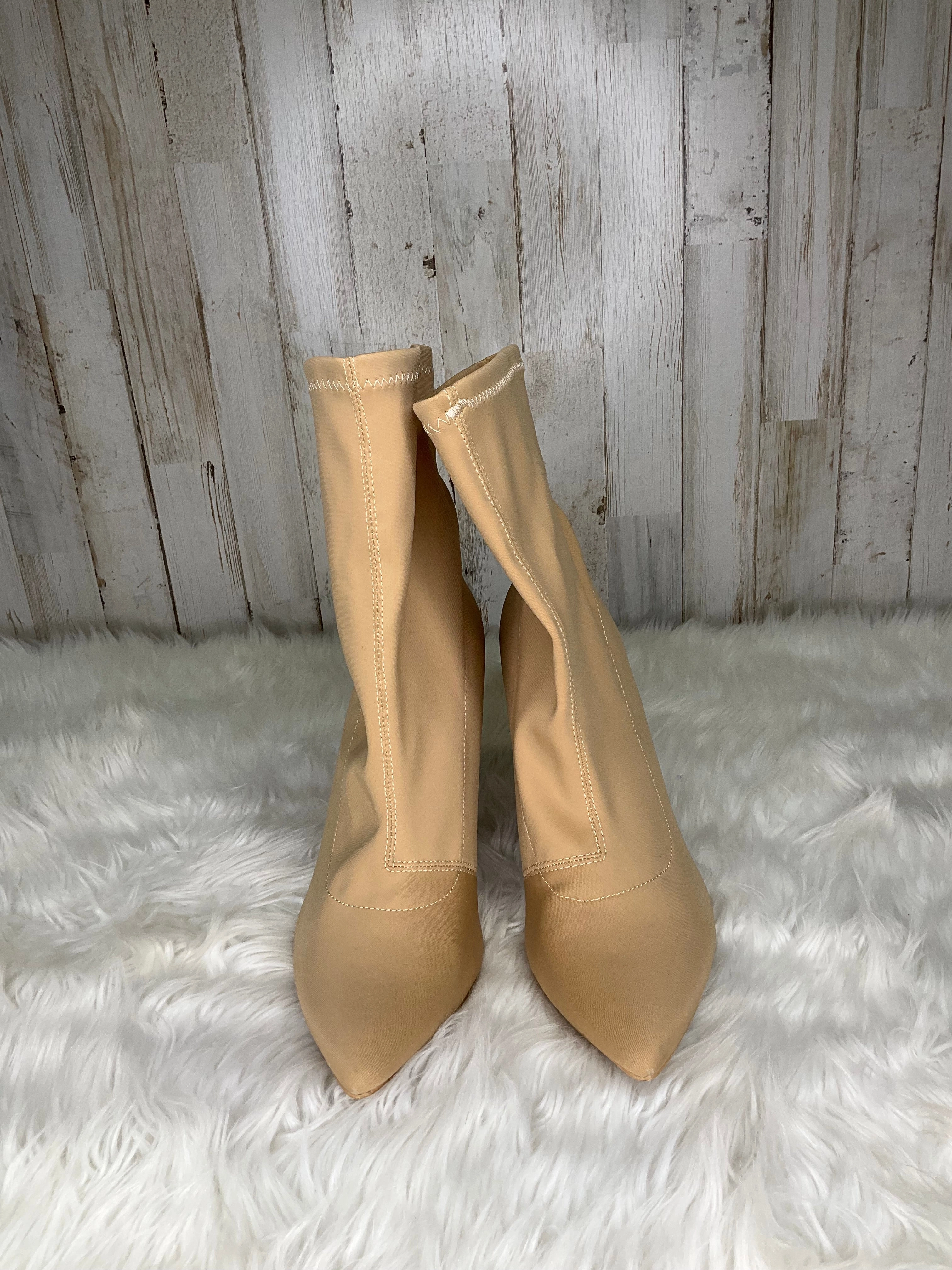 Boots Ankle Heels By Fashion Nova  Size: 8.5 Feather Light Morning Walk Multi   Purpose