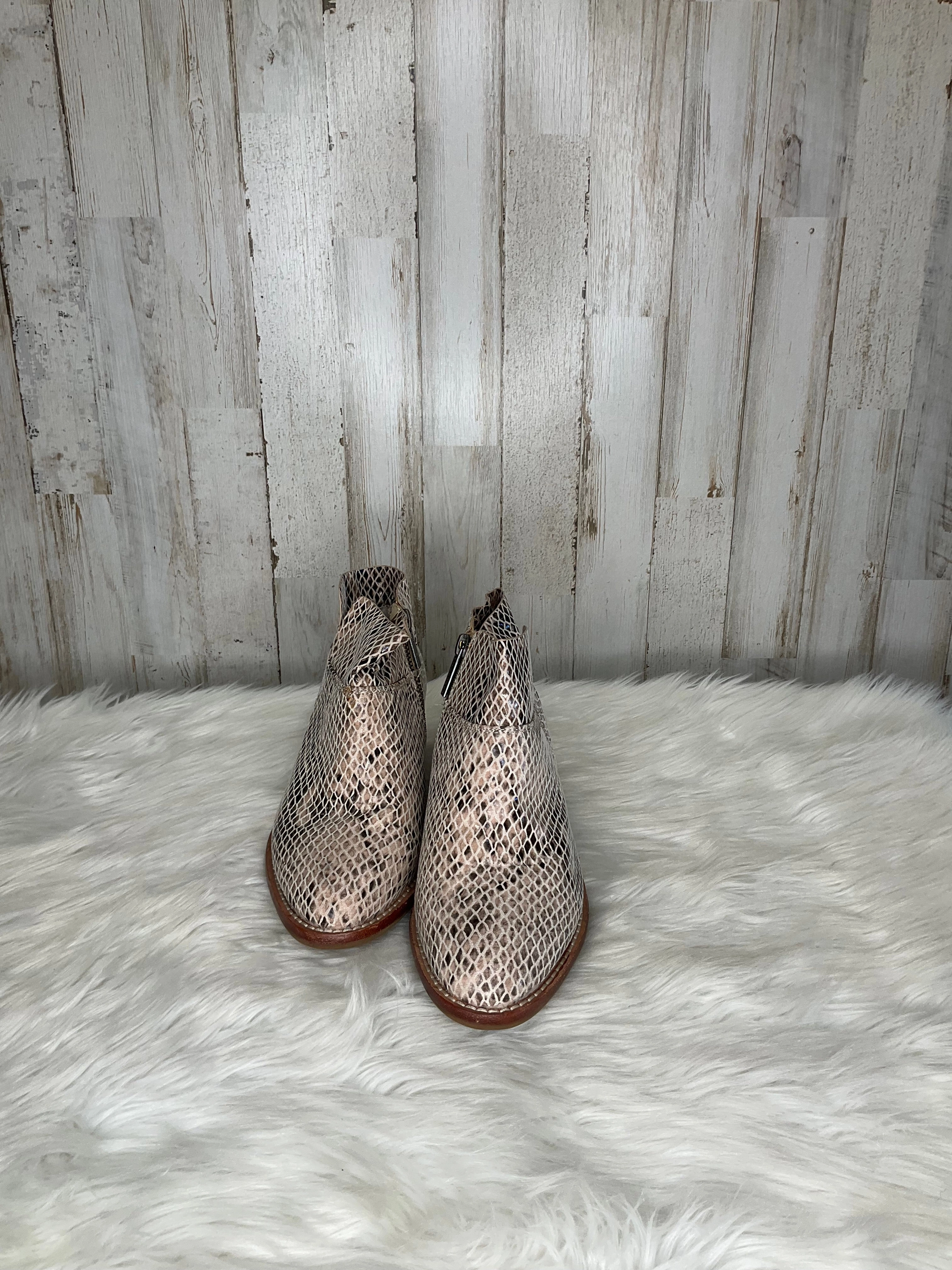 Boots Ankle Heels By Gianni Bini  Size: 5.5 Thermal Core Snowy Path Toe Protection Tech