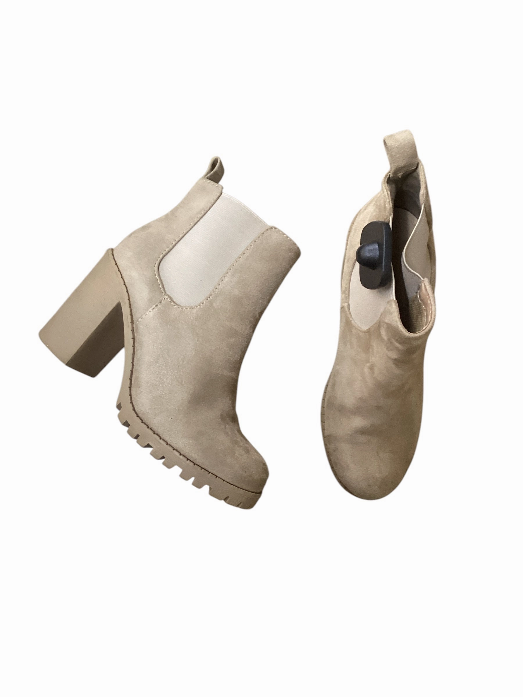 Zip Up couple wear Boots Ankle Heels By Soda In Tan, Size: 7.5