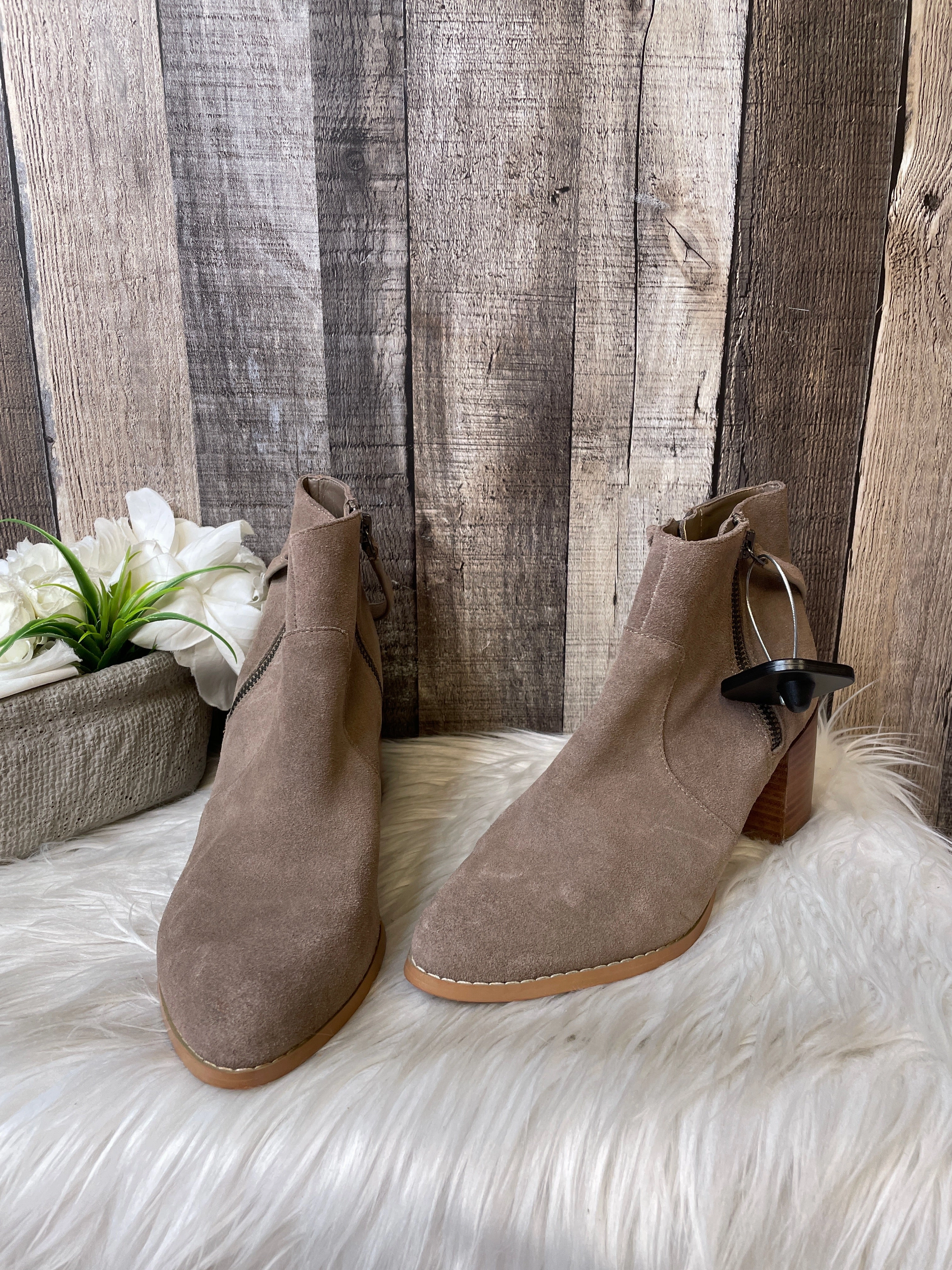 Boots Ankle Heels By Sole Society  Size: 8 Feather Light Mountain Climber Soft Interior