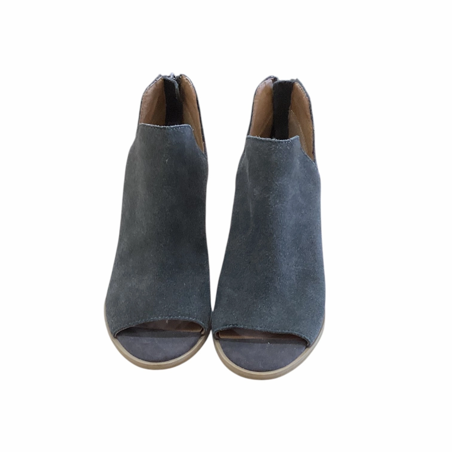Boots Ankle Heels By Susina In Grey, Size: 5 Soft Cushion Collar Comfy Cushion