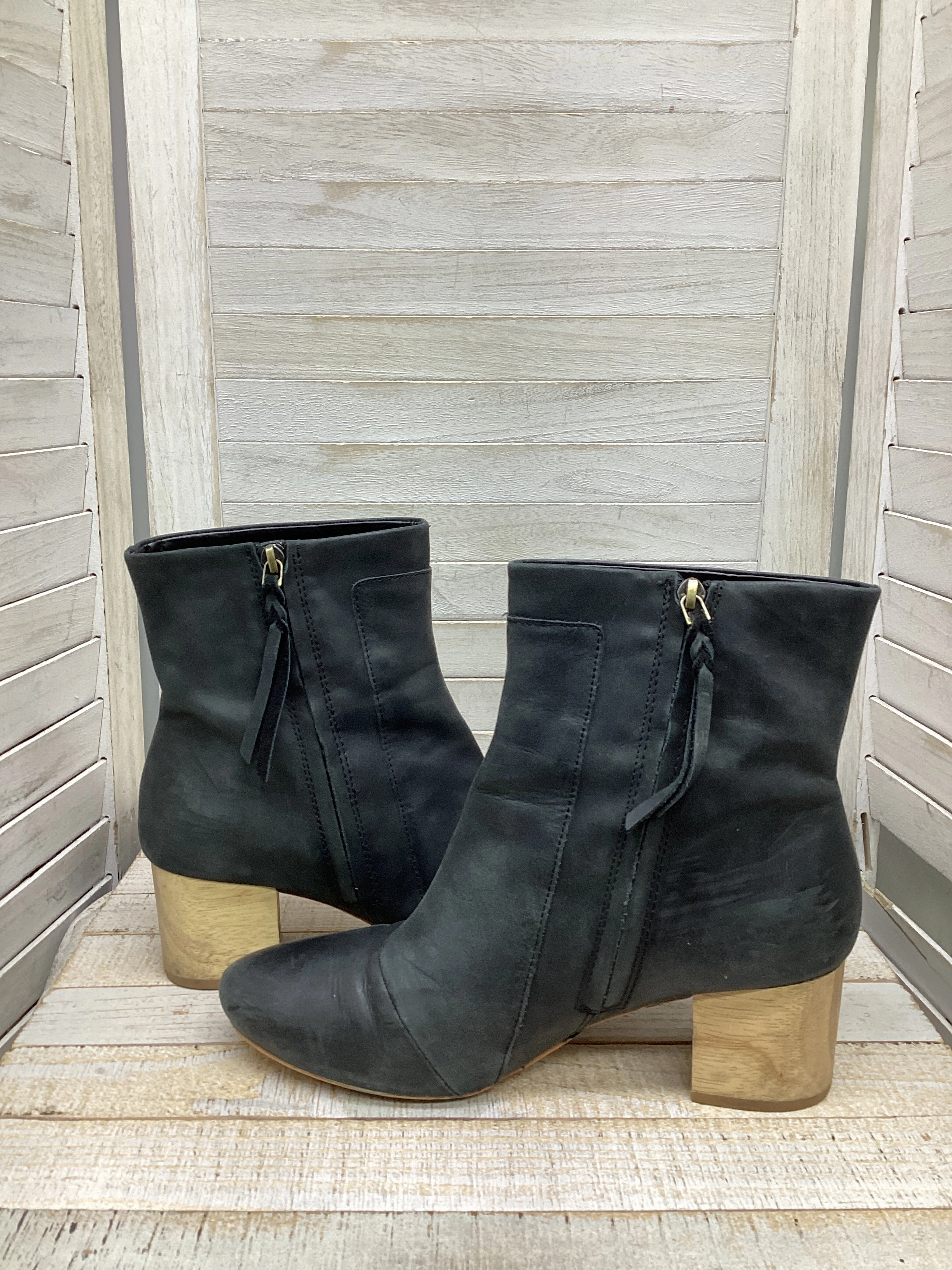 Comfortable Stride Boots Ankle Heels By Toms In Black, Size: 9.5