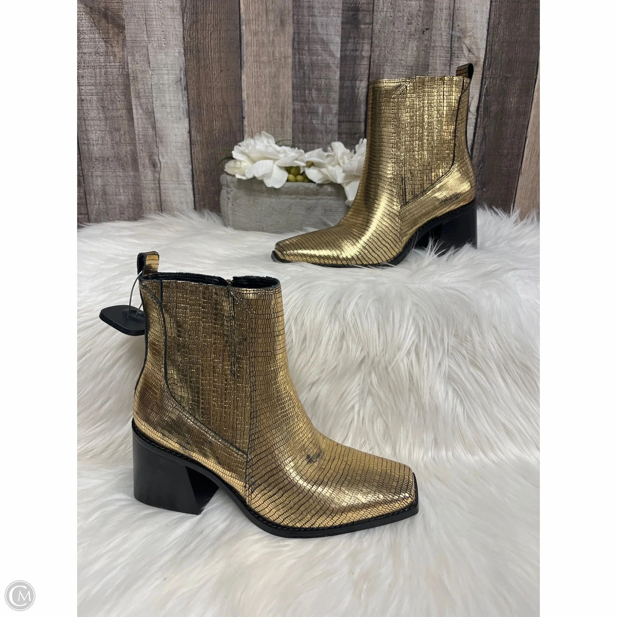 Boots Ankle Heels By Vince Camuto In Black & Gold, Size: 8 Adjustable