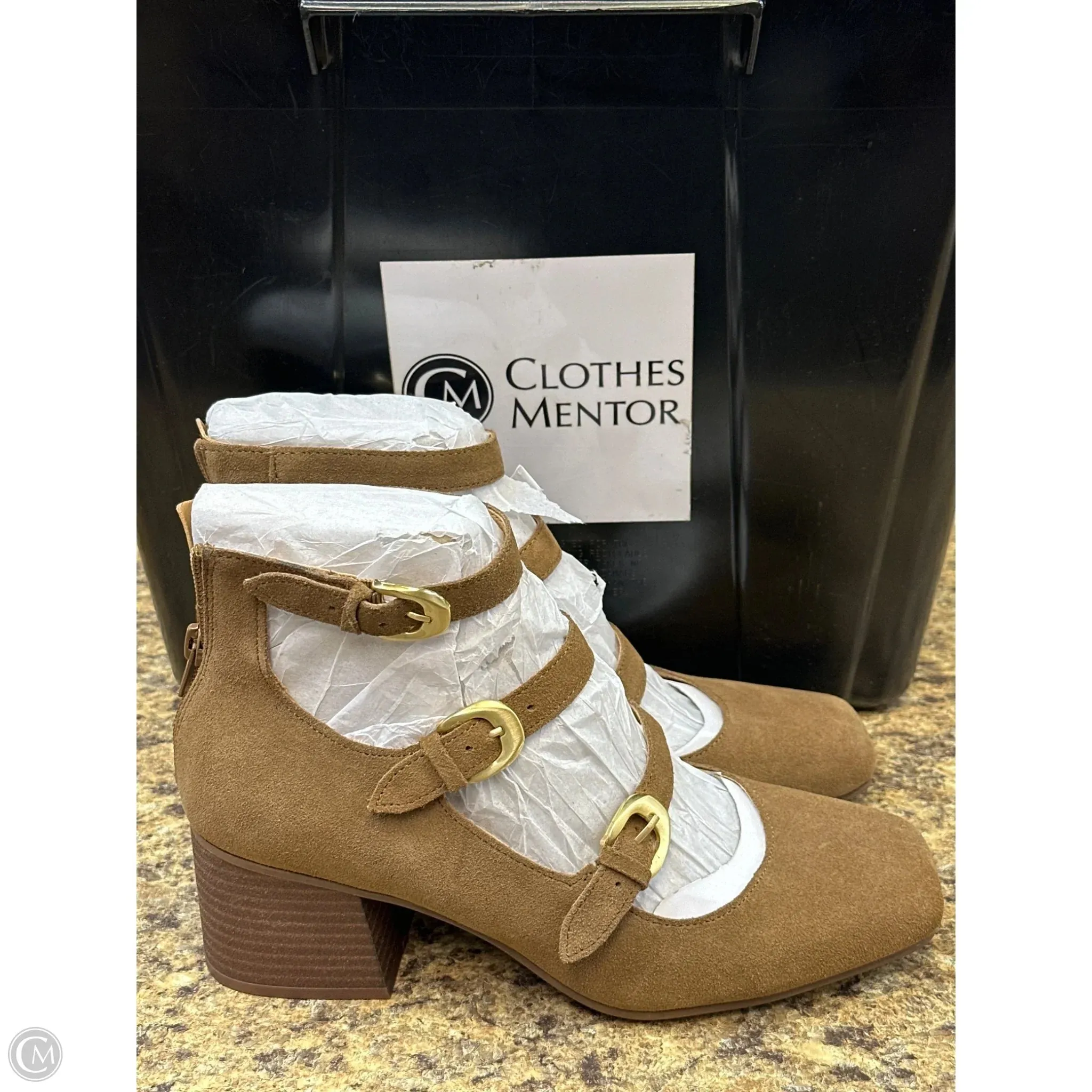Comfortable Footwear Minimalist Shoes Heels Block By Crown Vintage In Tan, Size: 8.5