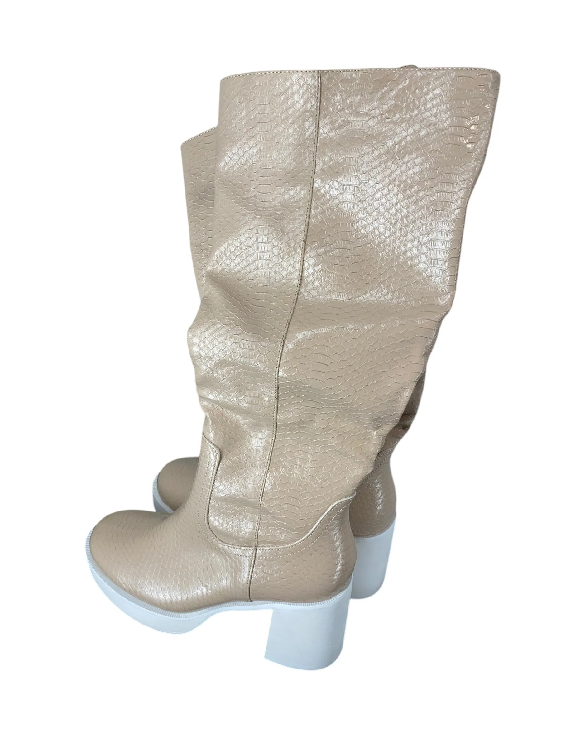 Boots Knee Heels By Clothes Mentor In Tan & White, Size: 7 Soft Interior Winter Layering Style