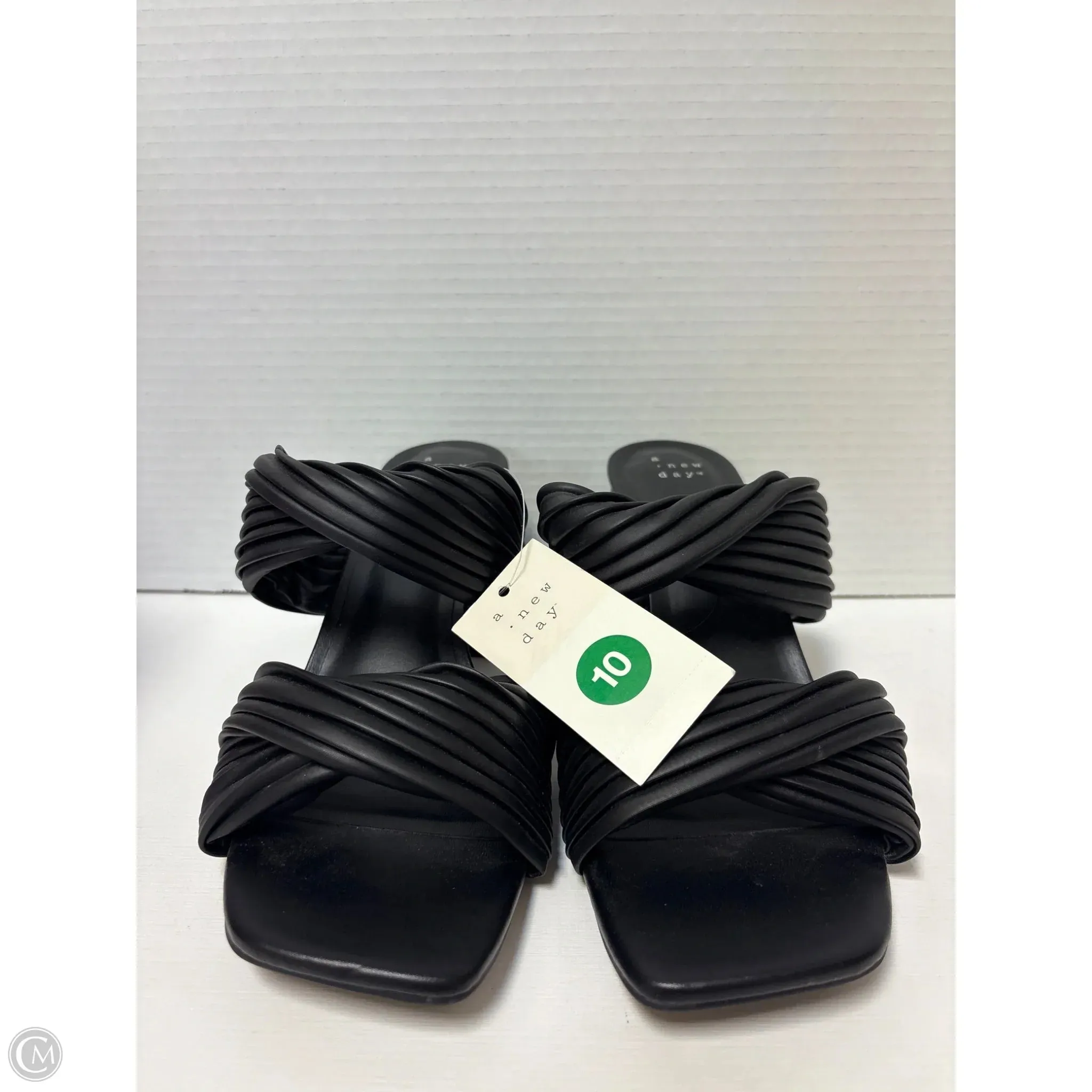 Light Design Retro Vibes Shoes Heels Block By A New Day In Black, Size: 10