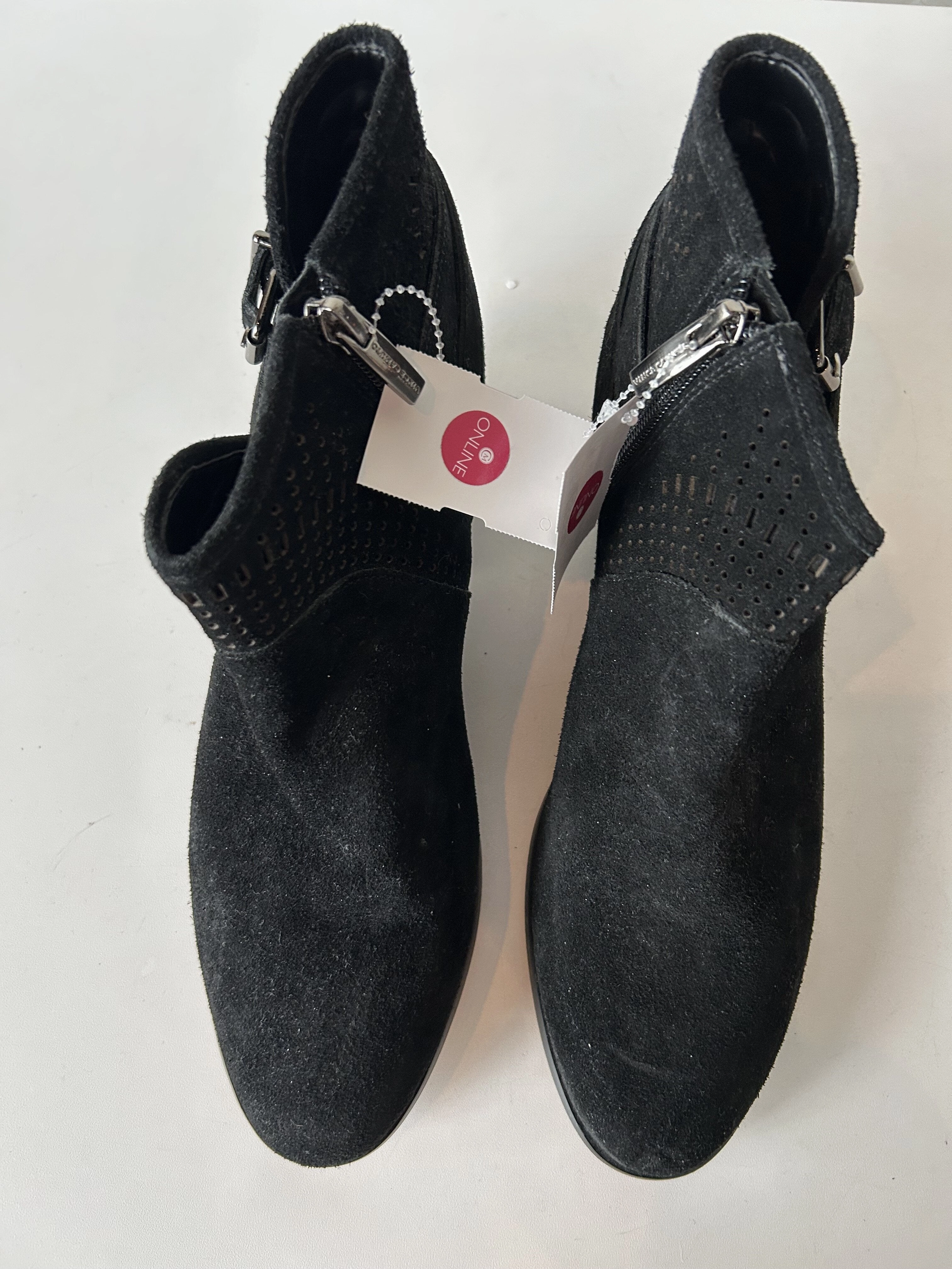 Boots Ankle Flats By Vince Camuto  Size: 9.5 Cushioned Step Snowy Path All terrain