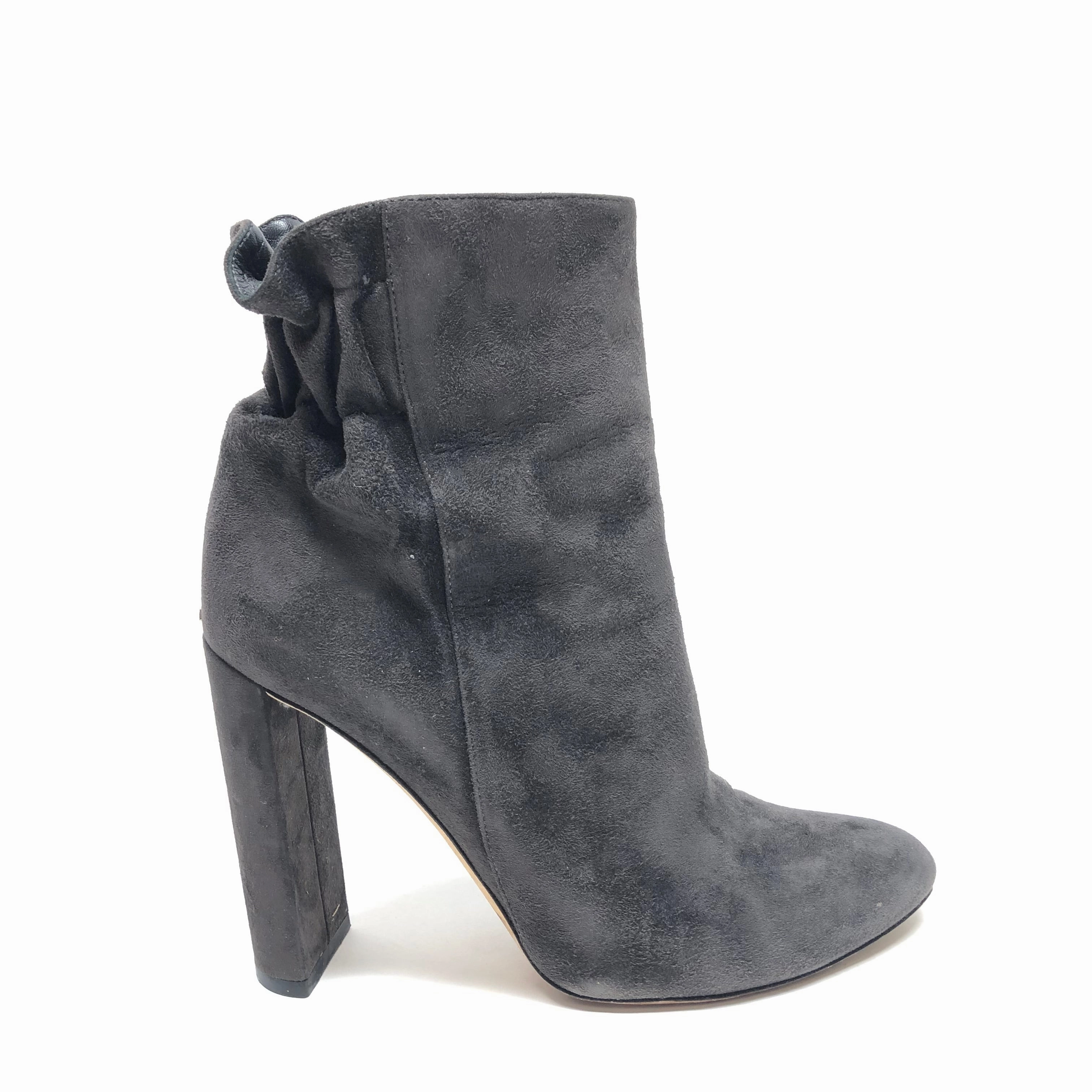 Seamless Interior Construction Flexible Frame Trail Exploration Grey Boots Ankle Heels Dior, Size 7