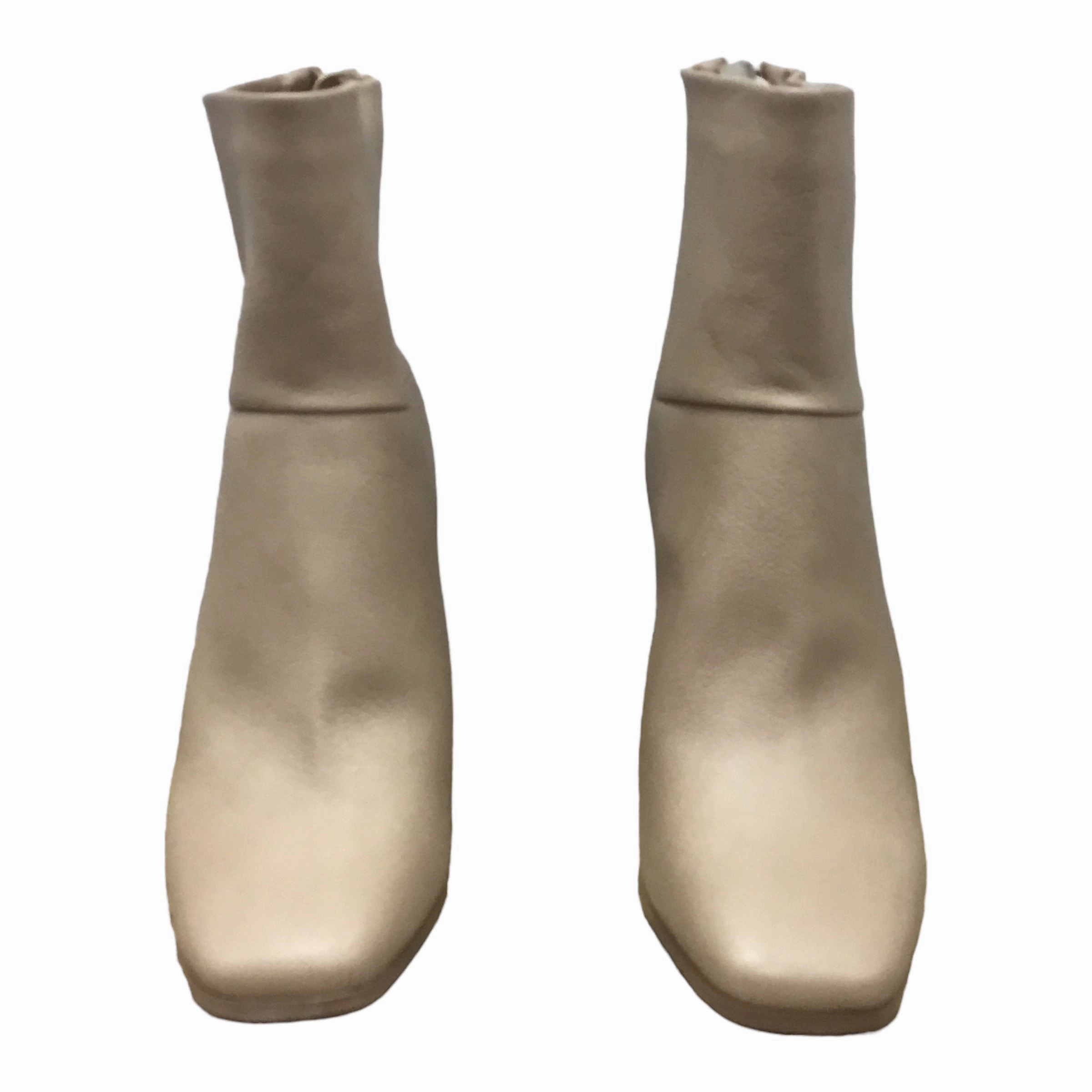 Essential Piece Boots Ankle Heels By Clothes Mentor  Size: 9