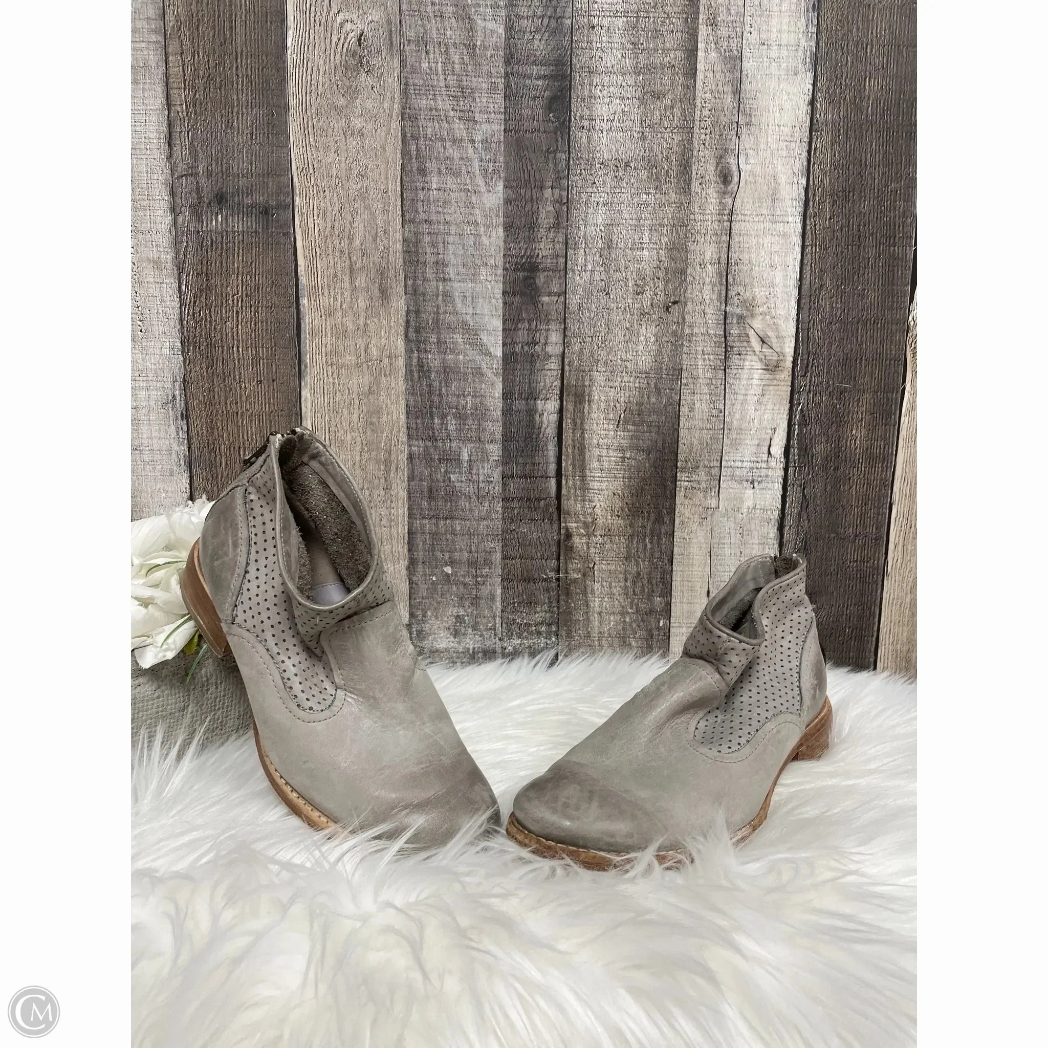 Durable Stitching Classic Boots Ankle Flats By Johnston & Murphy In Taupe, Size: 6.5