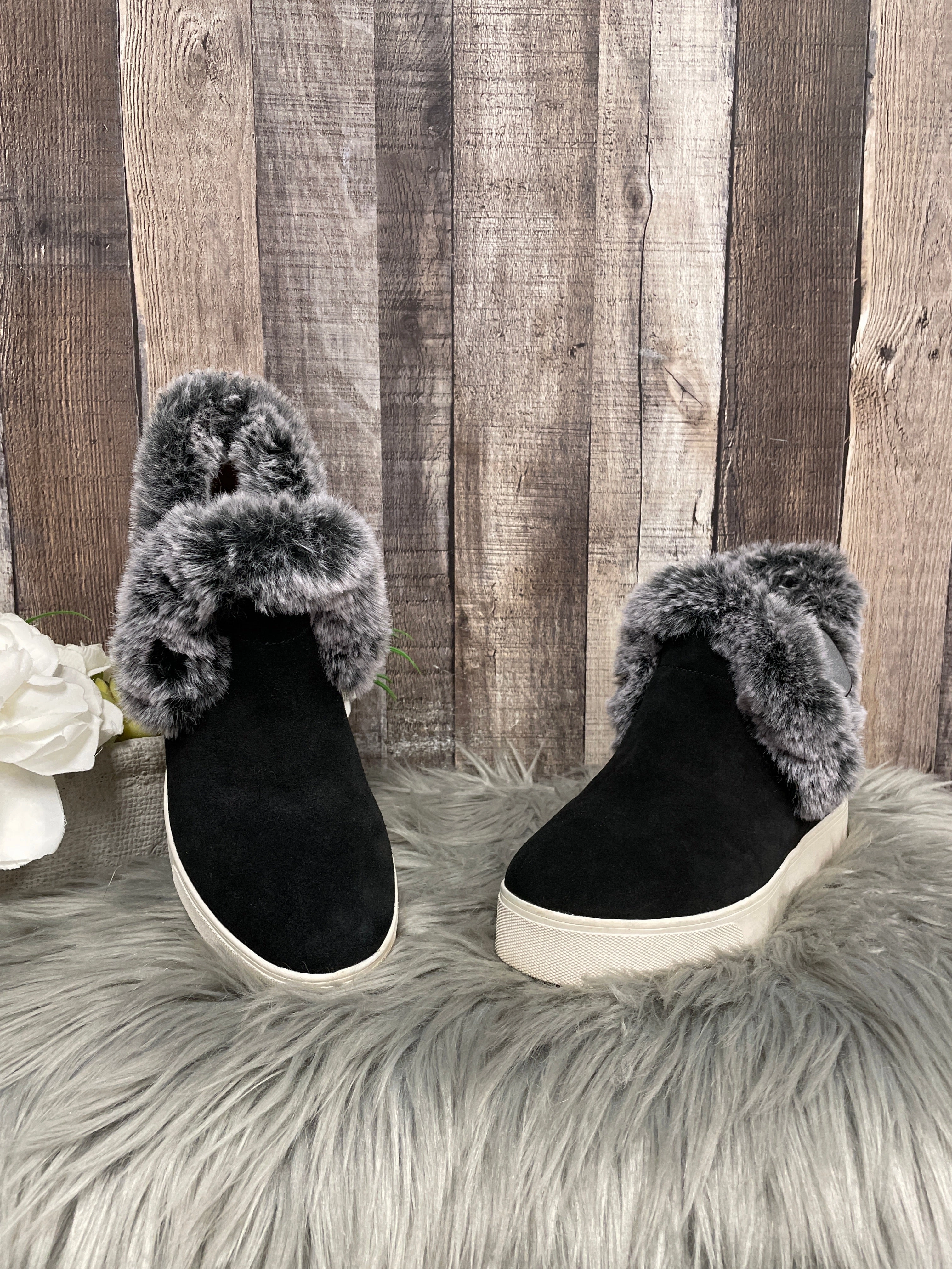 Eco Material Mountain Hike Picnic Boots Ankle Flats By J Slides  Size: 8.5