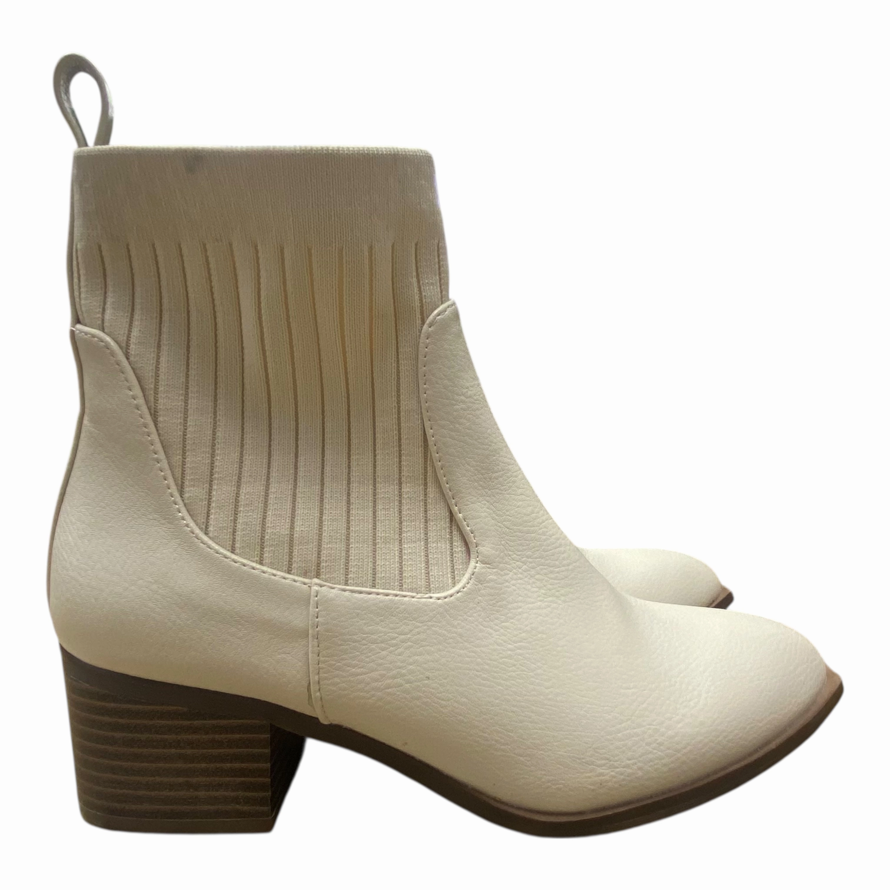 Boots Ankle Heels By Chinese Laundry In Ivory, Size:7.5 Quick Lace System Seamless Comfort City Walking
