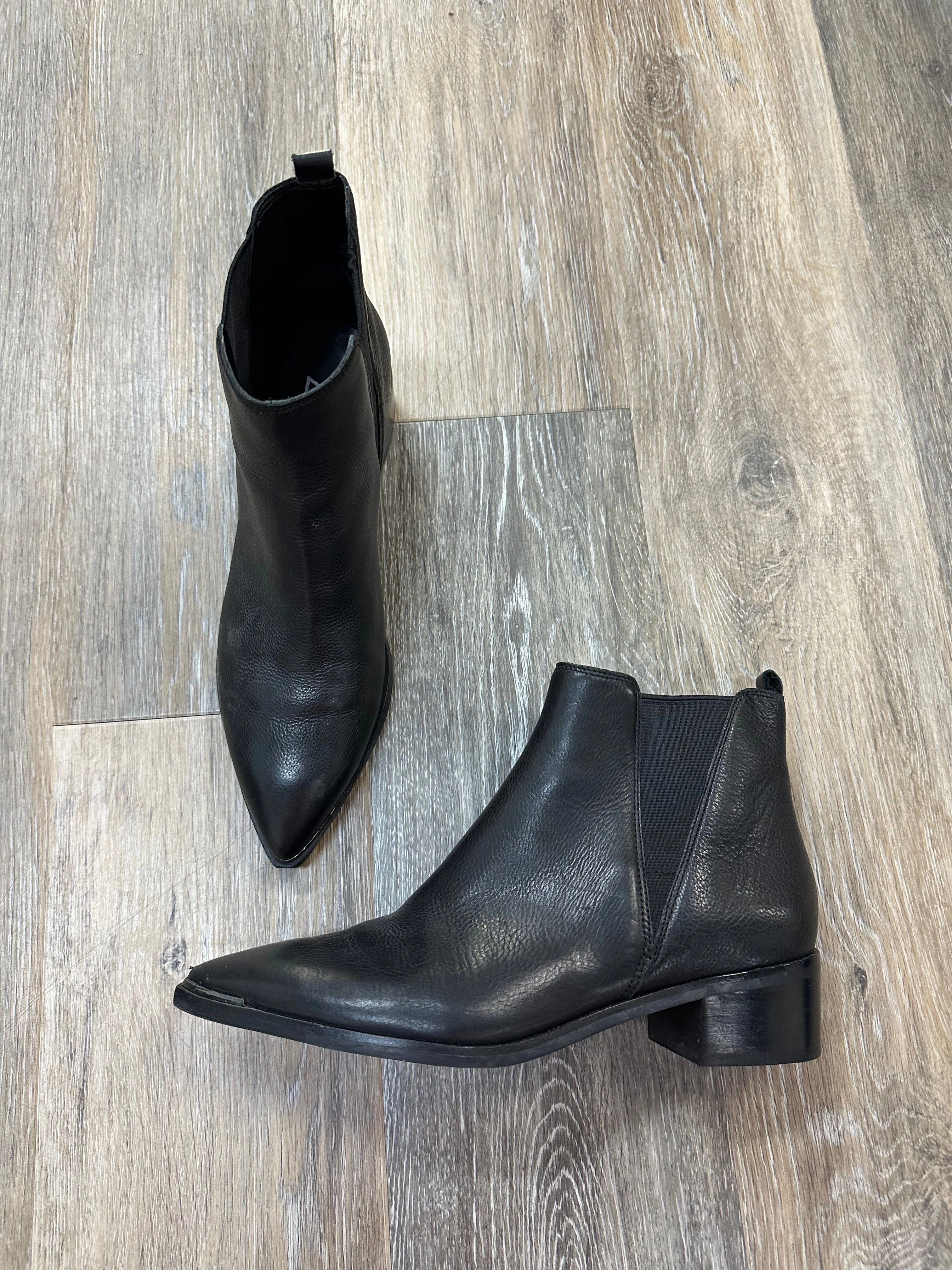 Soft Cushion Collar Boots Ankle Flats By Marc Fisher In Black, Size: 7.5