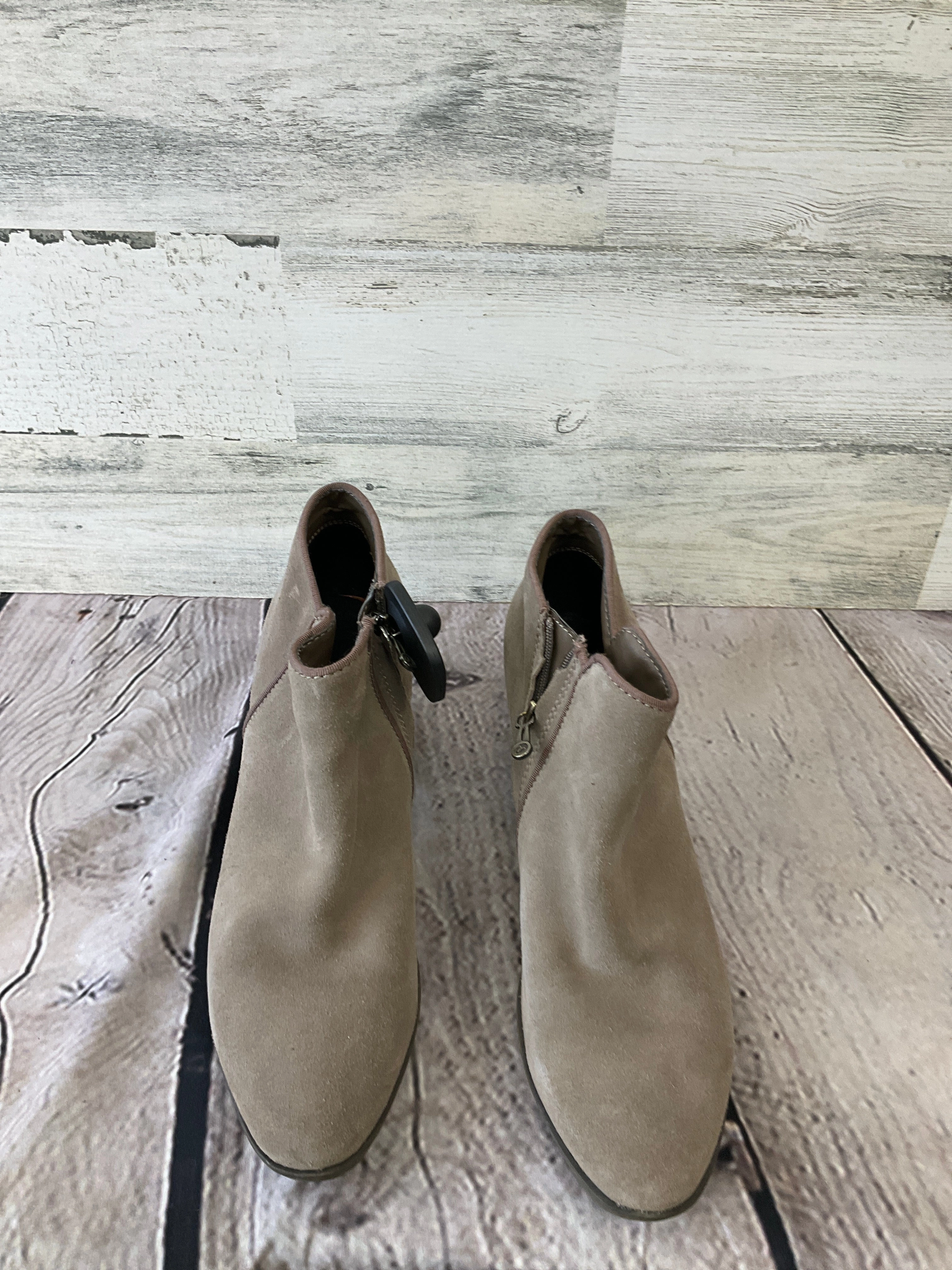 All Day Use Eco Material Cold Climate Cream Boots Ankle Flats Blondo, Size 8