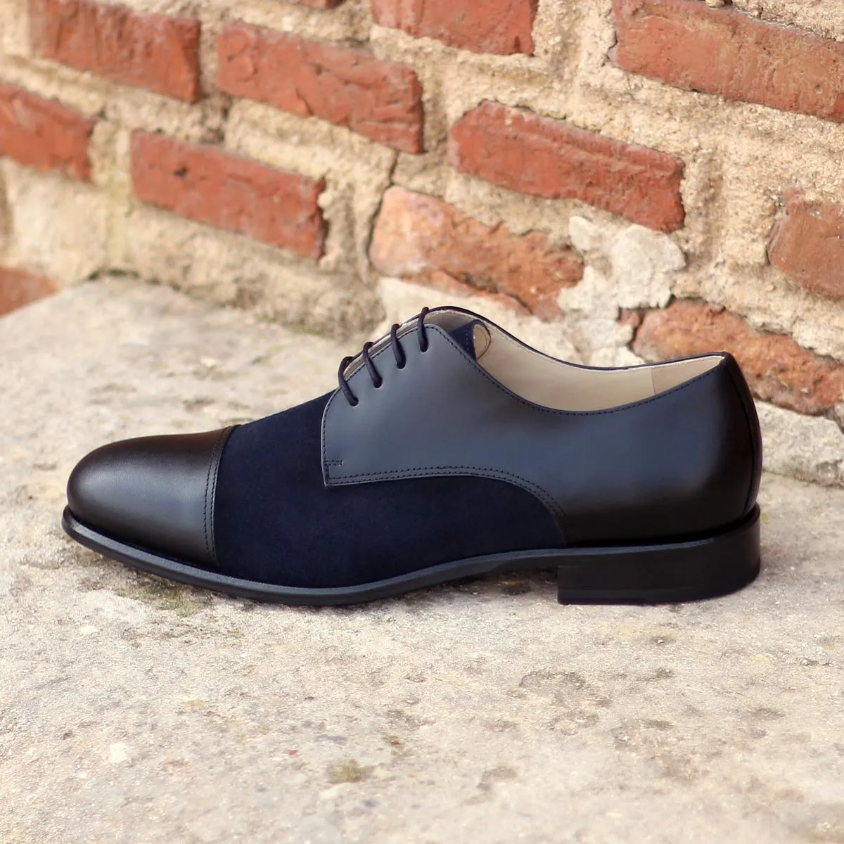 DapperFam Vero in Black / Navy Men's Italian Leather & Lux Suede Derby