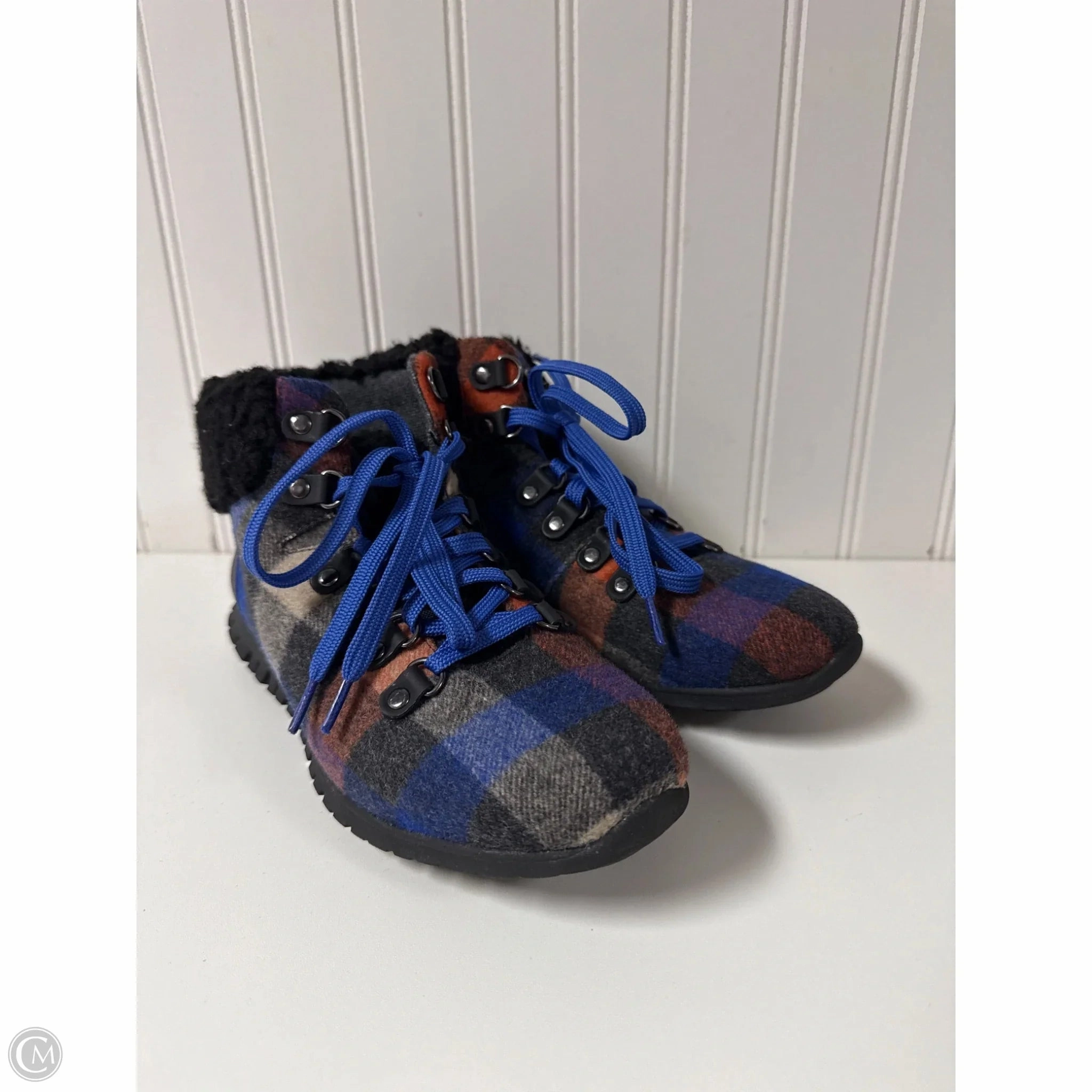 Synthetic Upper Boots Ankle Flats By Cole-haan In Plaid Pattern, Size: 6
