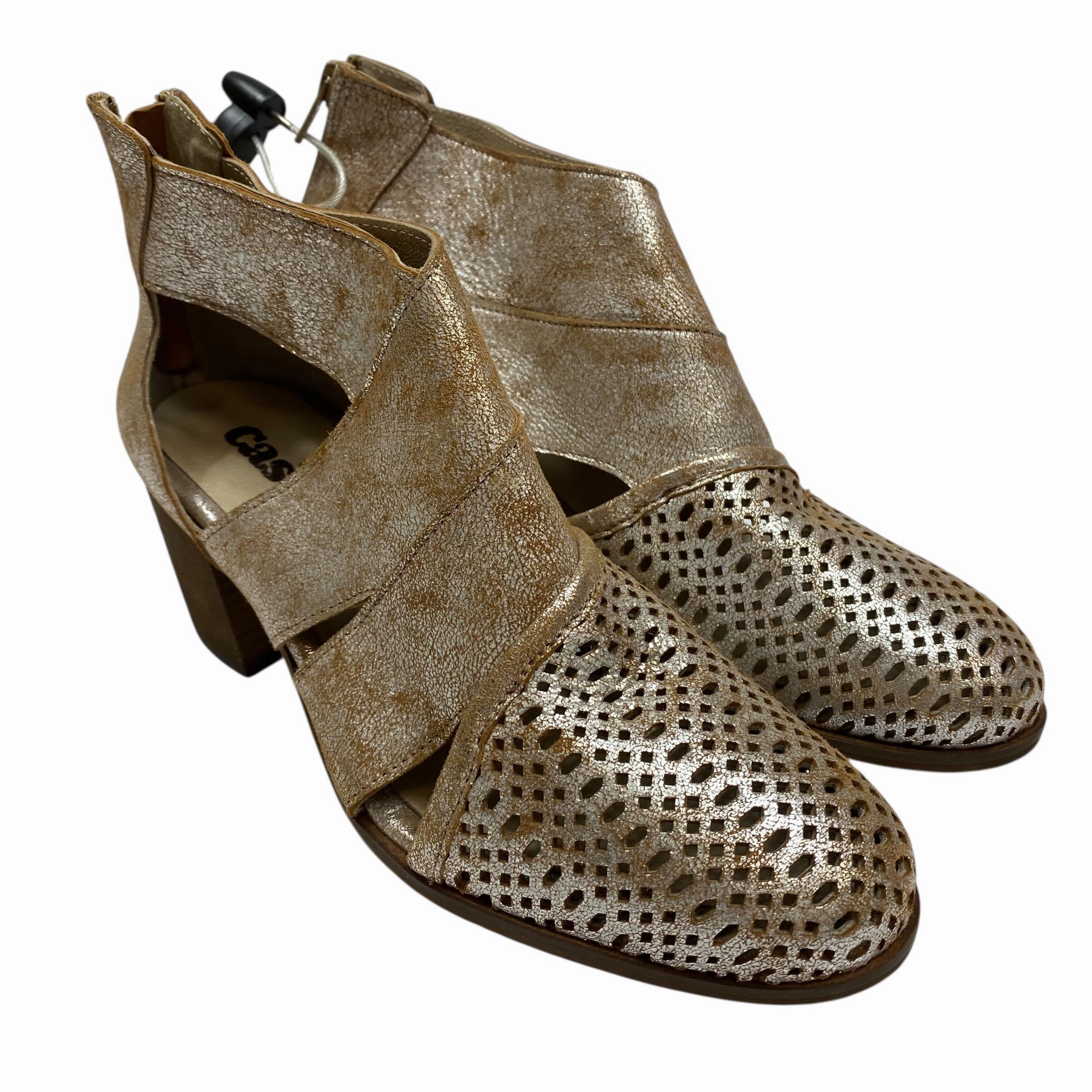 Work Padded Interior Snow Trekker Boots Ankle Heels By Casta In Silver & Tan, Size:7.5a