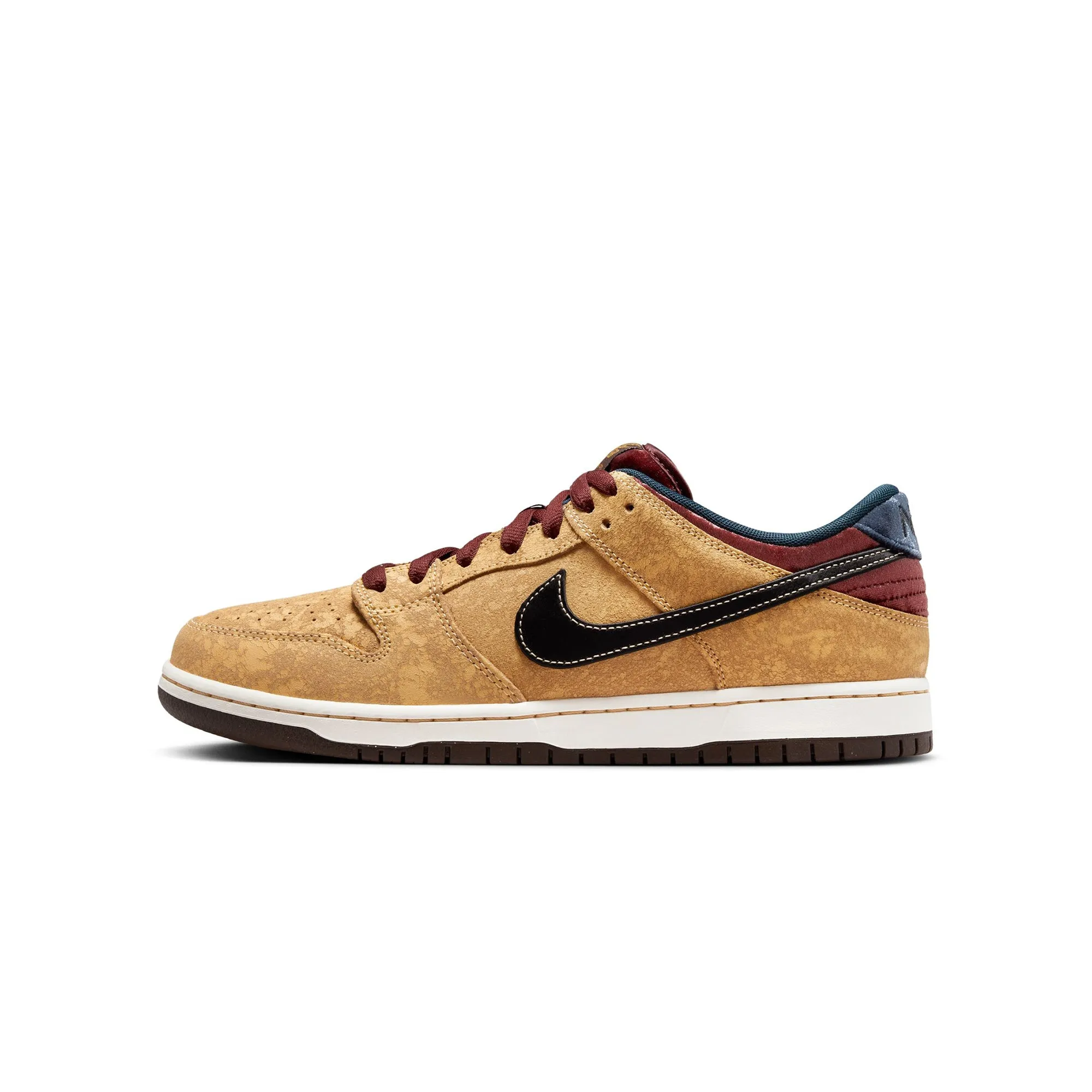 Nike SB Mens Dunk Low "City of Cinema" Shoes Quick Drying Inner Liner Trail - race