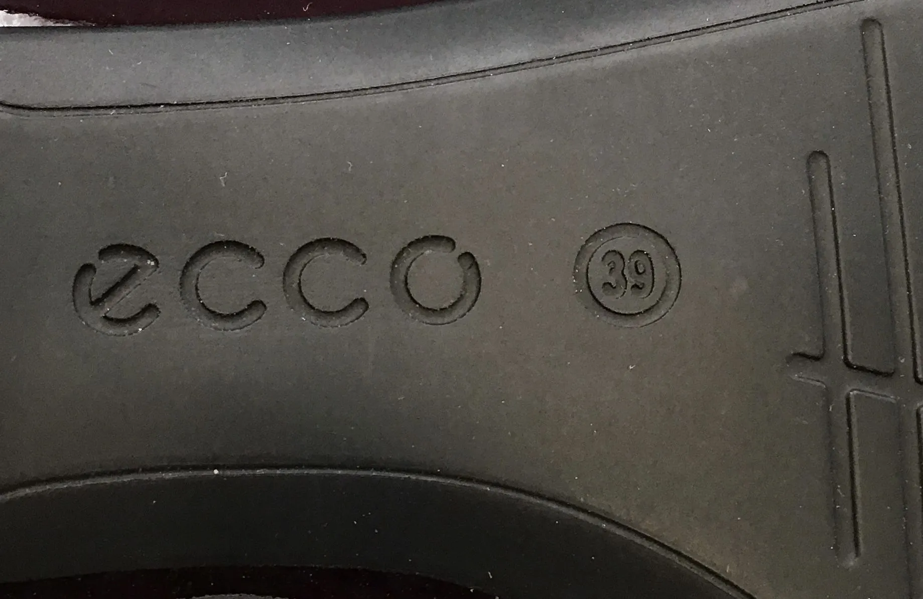 ECCO Women's Maroon Round Toe Slip-On Ballet Flats - Size 39