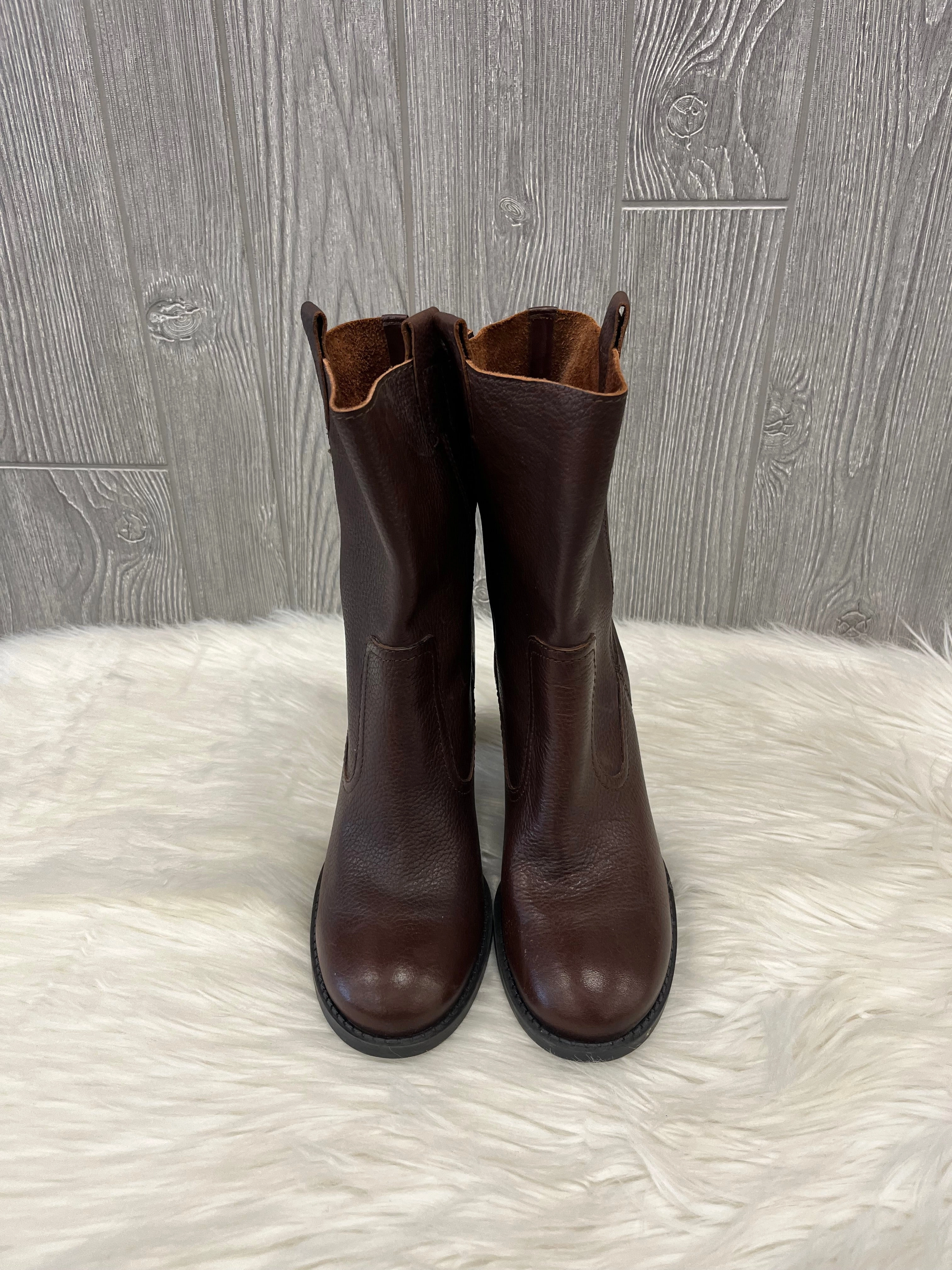 Boots Ankle Heels By Clothes Mentor  Size: 9 Classic Design City Trek