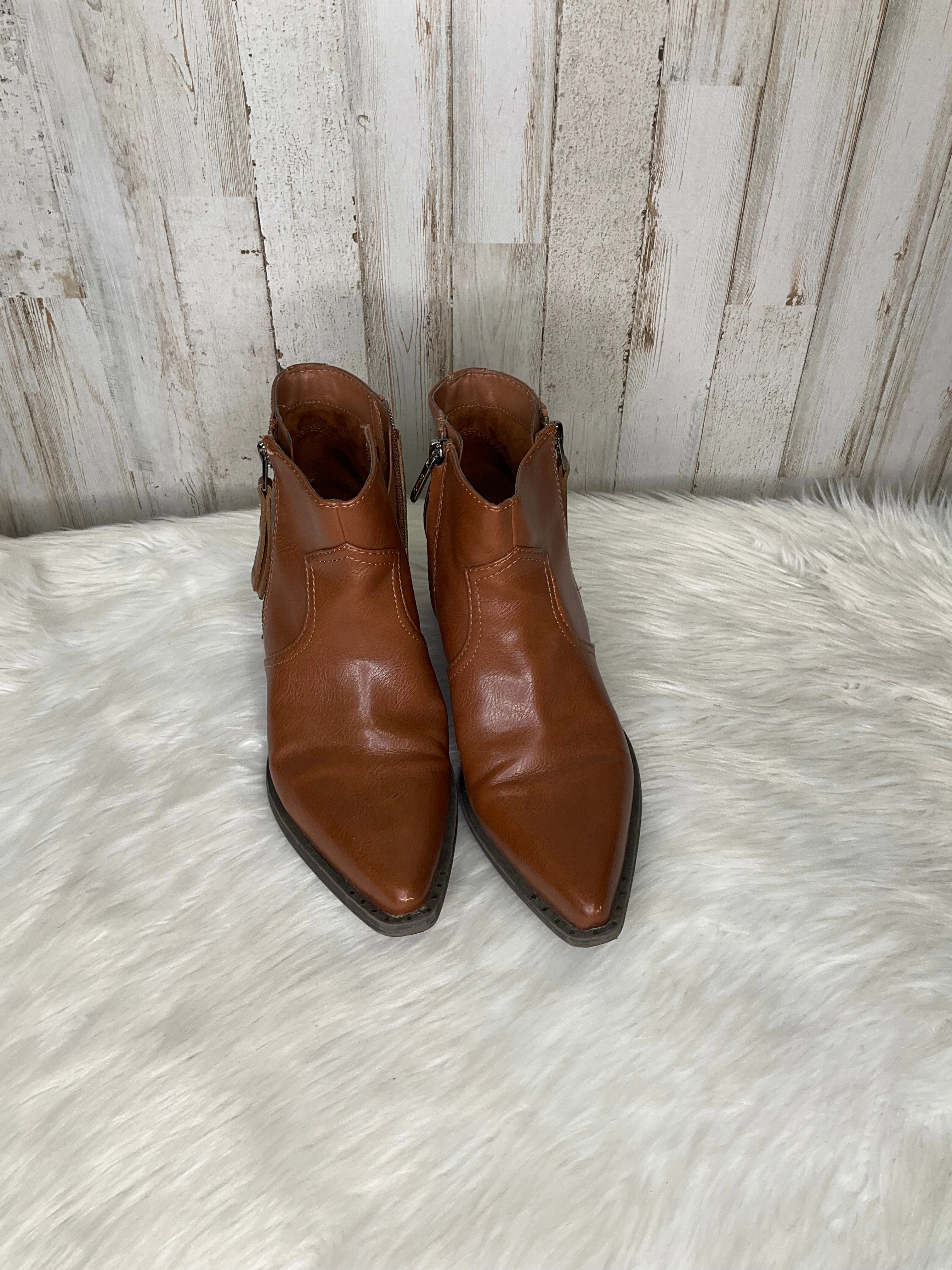 Low Profile Winter Walker Boots Ankle Heels By Sam Edelman  Size: 7.5