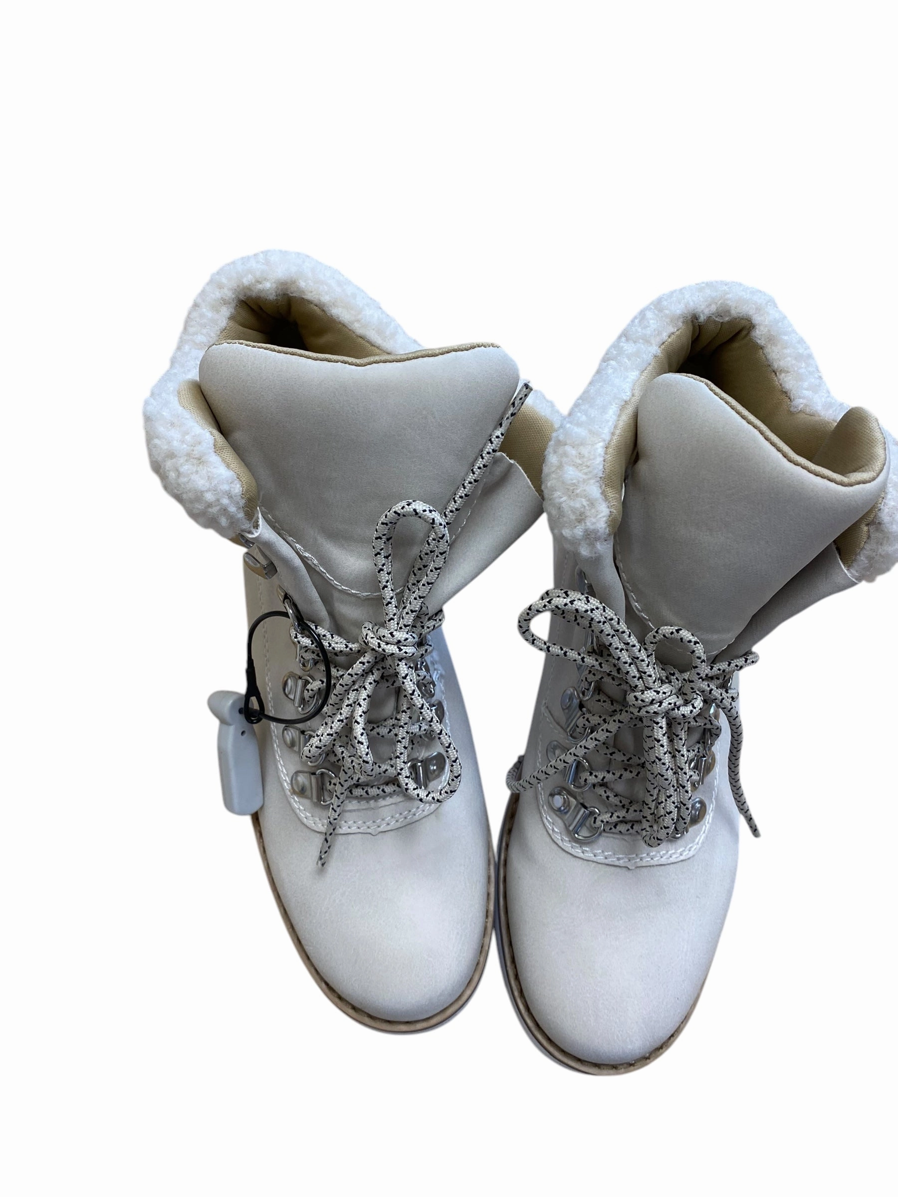 Boots Ankle Heels By Esprit In Cream, Size: 6.5 Northern Resident Street Style