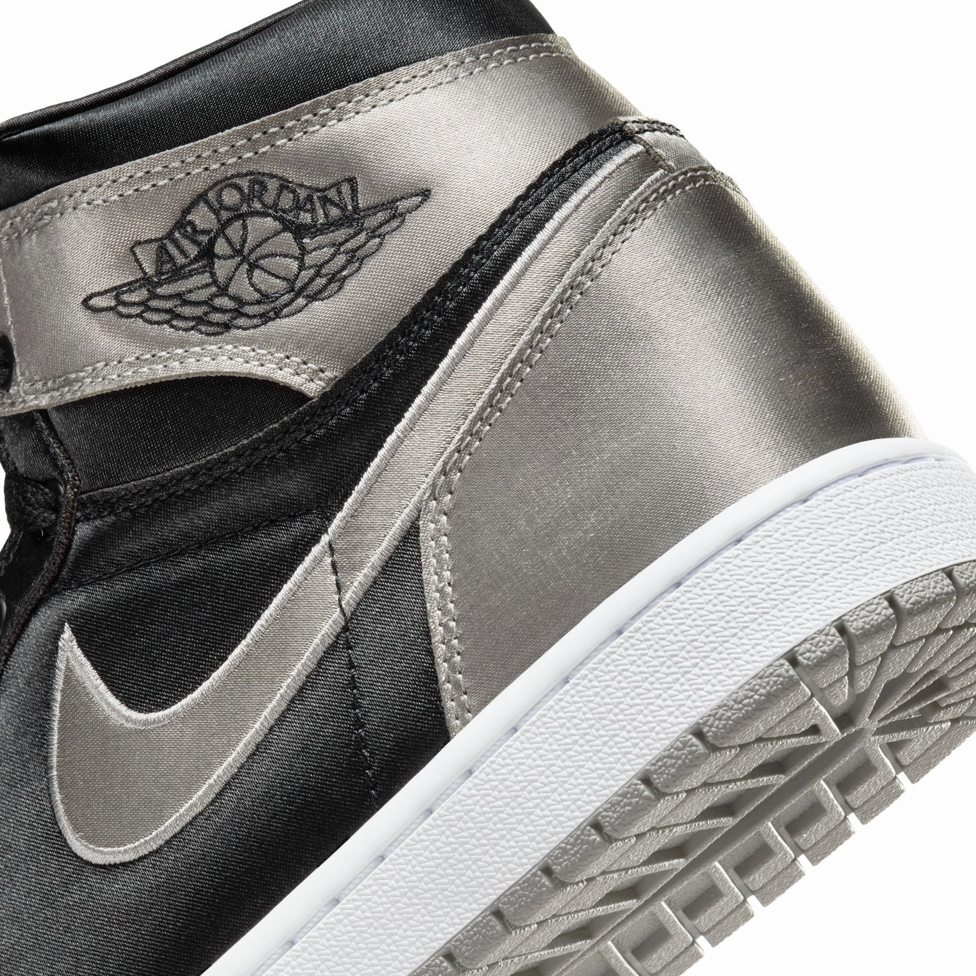 Air Jordan 1 Womens Retro High OG Shoes Functional Gear
