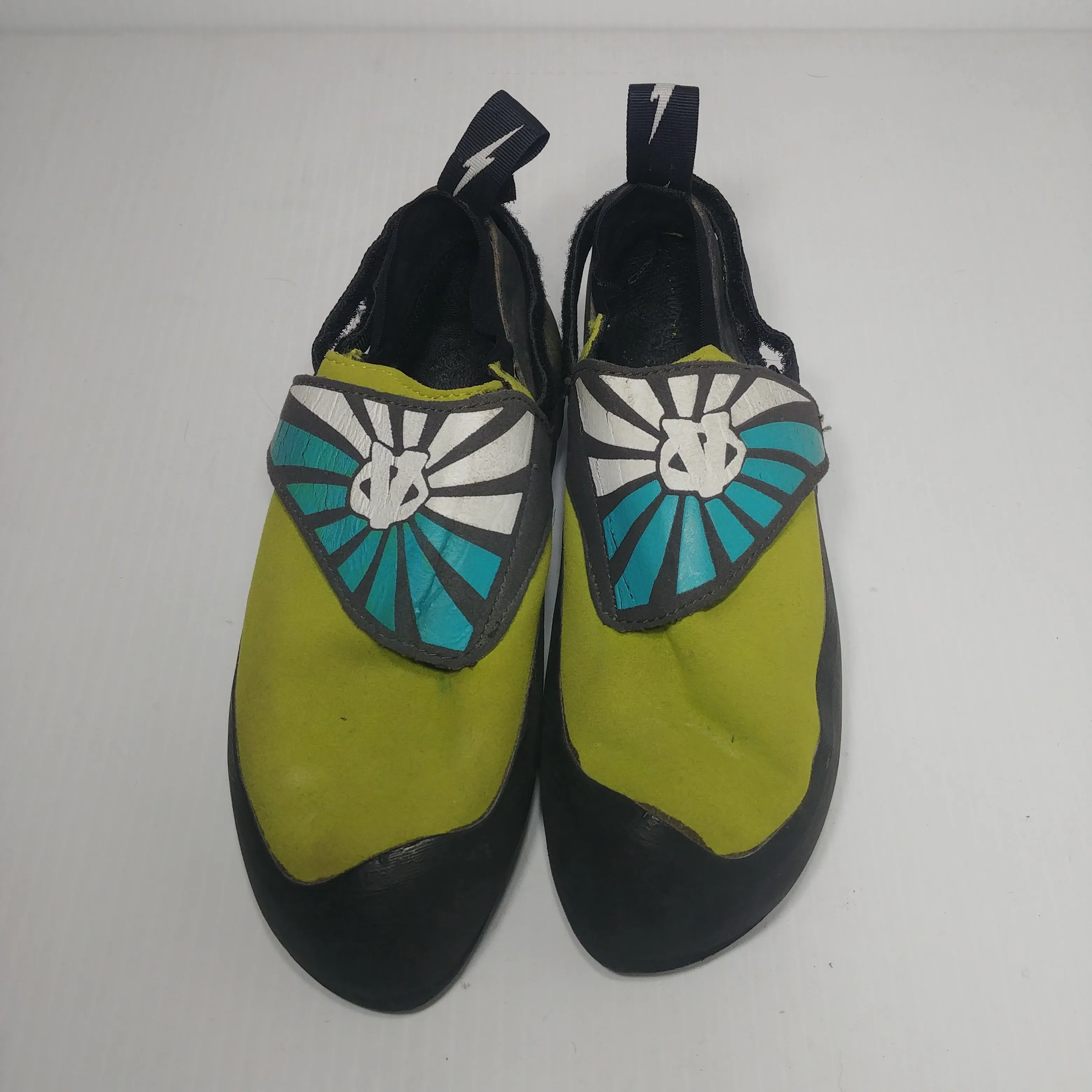 Evolv Mens Climbing Shoes - Size US 5 - Pre-owned - QSR4YN