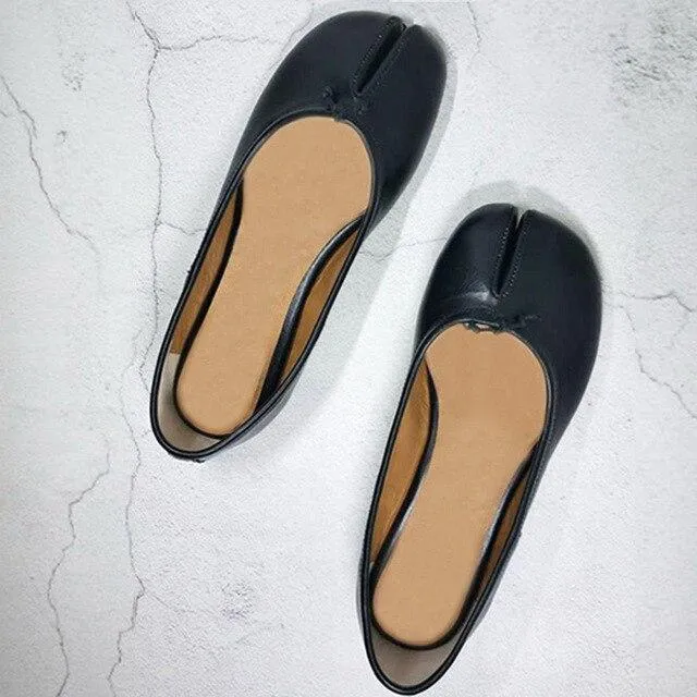 female shoes,Women's loafer, pig's trotters shoes scoop shoes  white brown black shallow shoes split toe women shoes