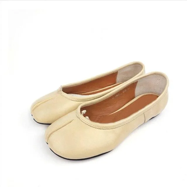 female shoes,Women's loafer, pig's trotters shoes scoop shoes  white brown black shallow shoes split toe women shoes