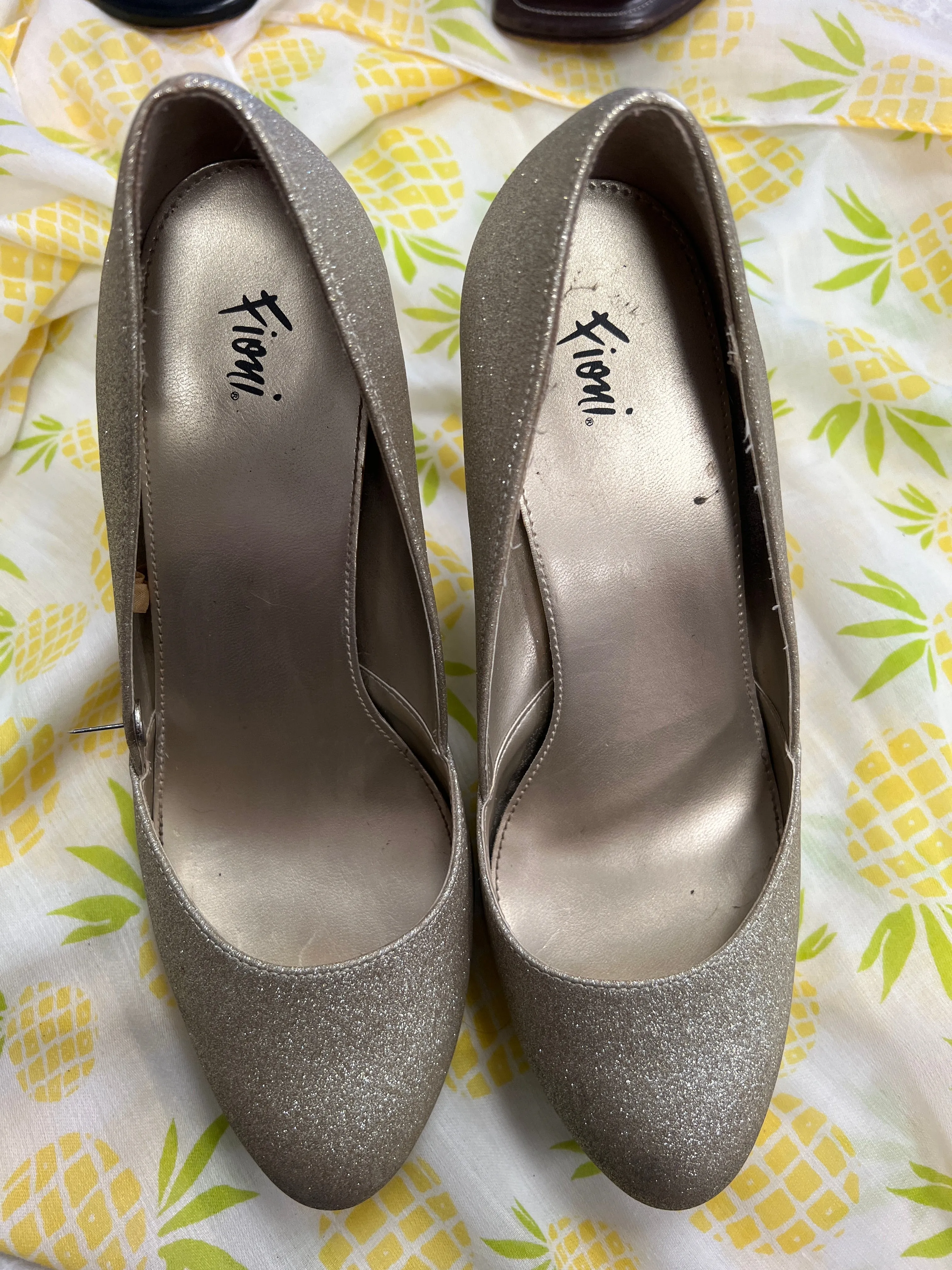 Sleek Sandals Shoes Heels Stiletto By Fioni  Size: 7.5