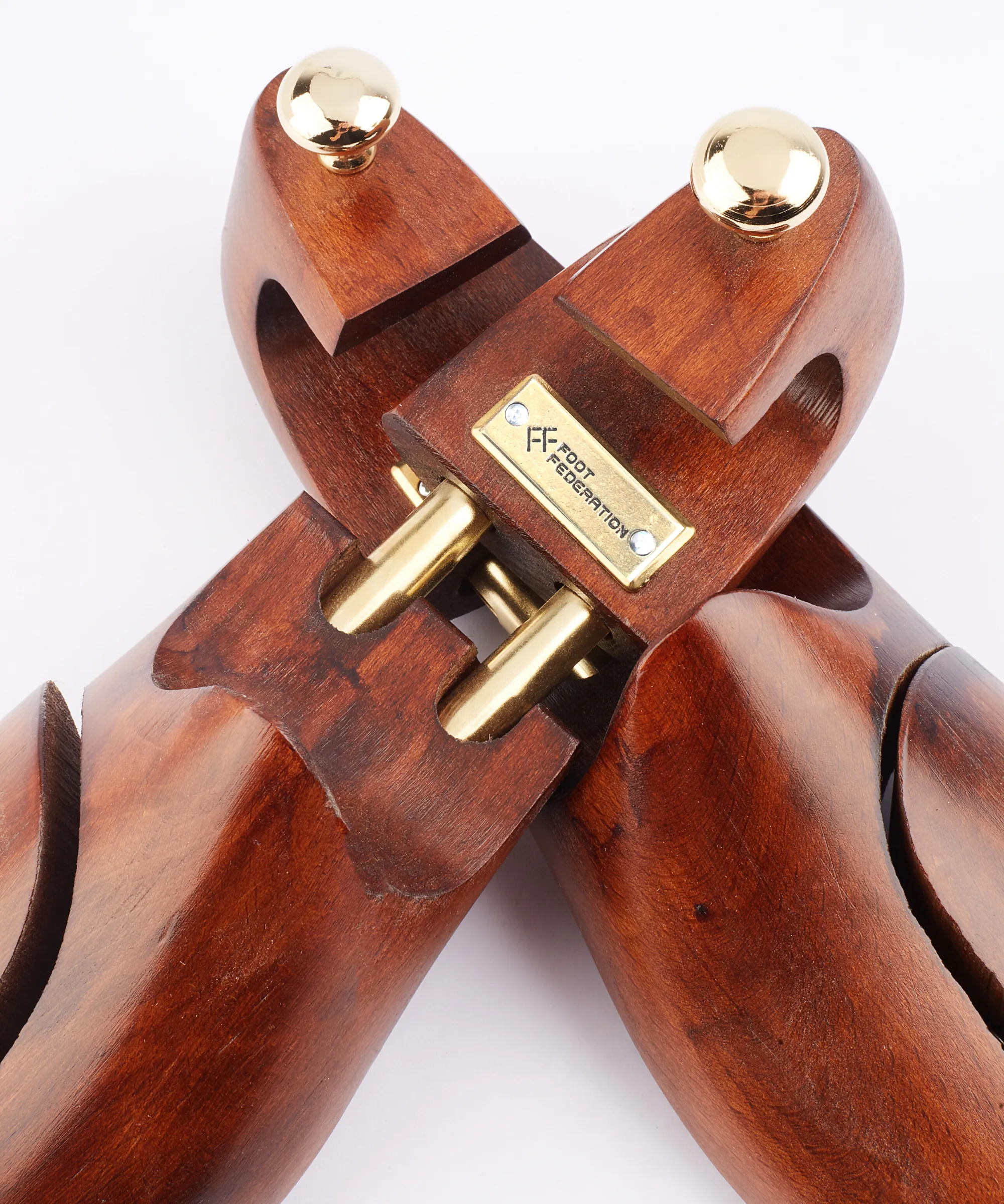 FOOT FEDERATION BROWN COLOR MEN'S WOODEN SHOE TREE WITH TWIN TUBES
