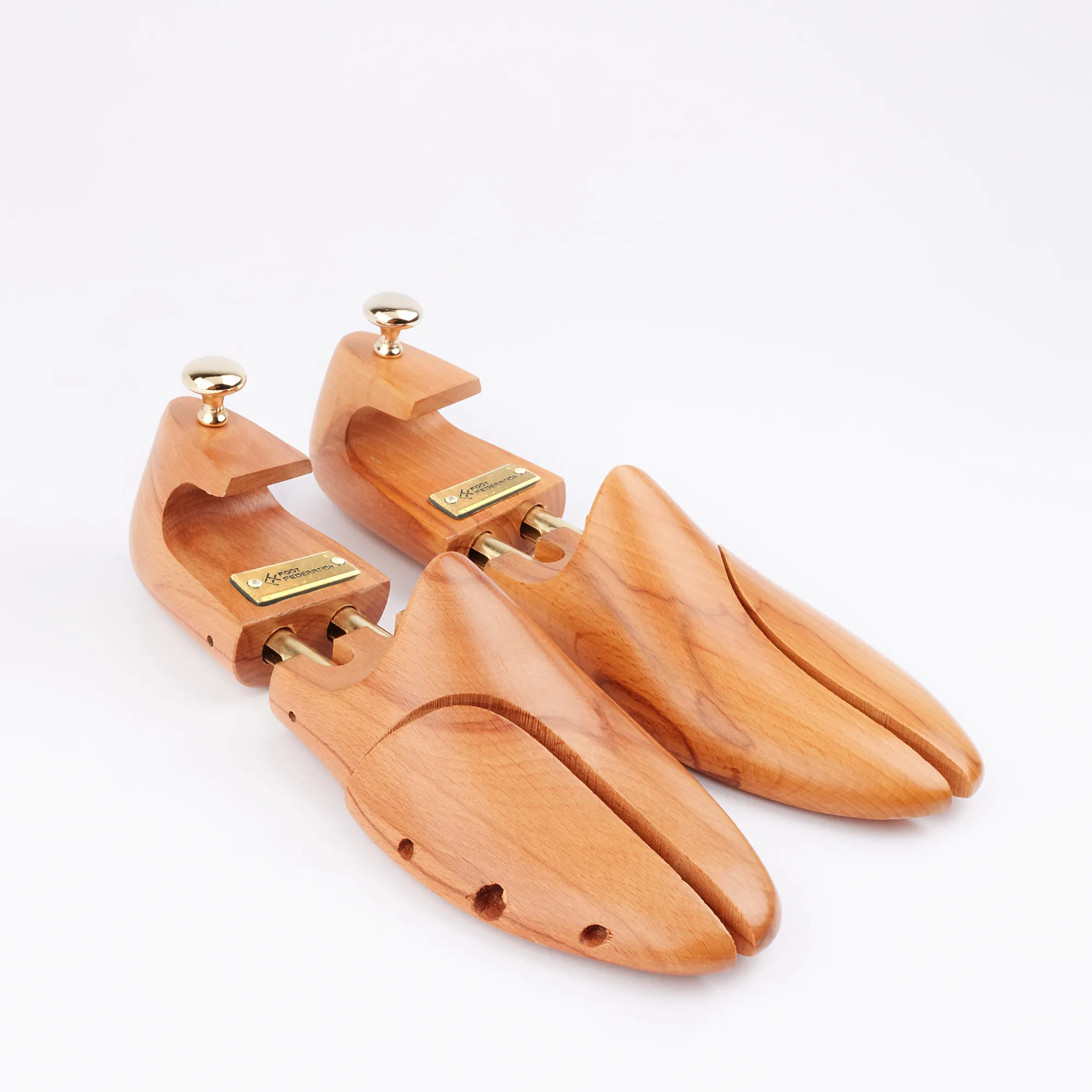 FOOT FEDERATION NATURAL COLOR MEN'S WOODEN SHOE TREE WITH TWIN TUBES