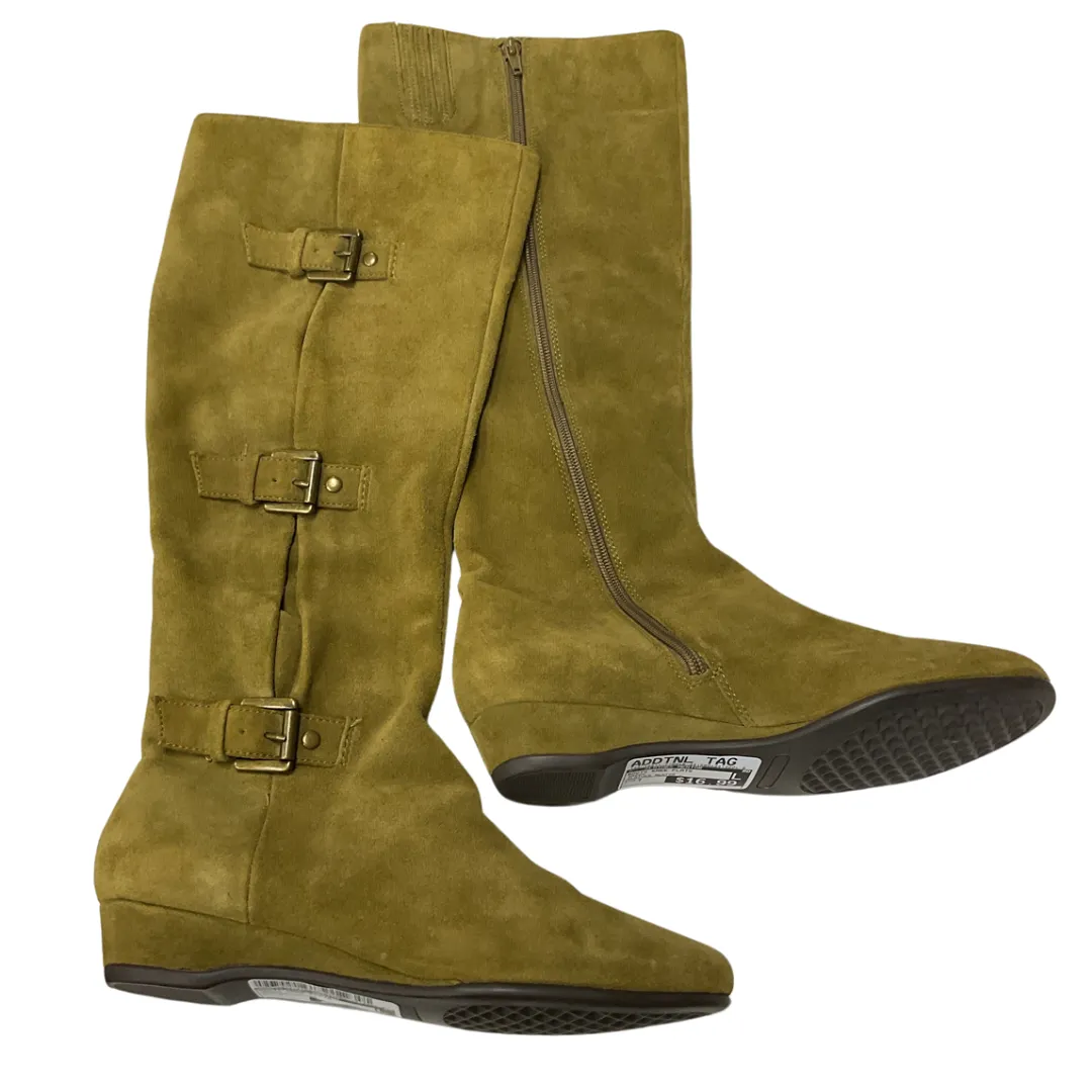 Boots Knee Flats By Clothes Mentor In Green, Size: 7 Classic Winter Boots