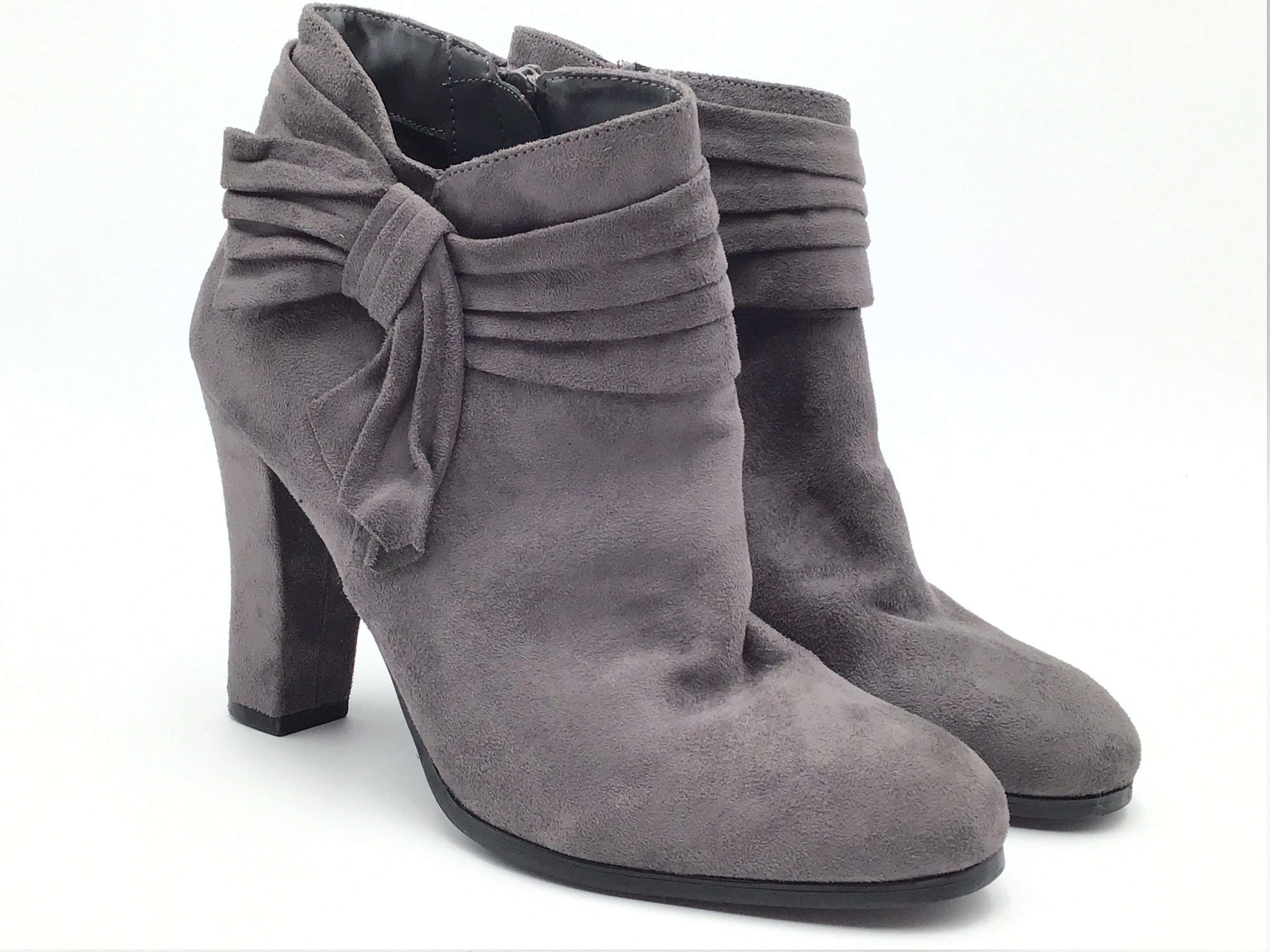 Boots Ankle Heels By Impo In Grey, Size: 10 Light Weight Businessman