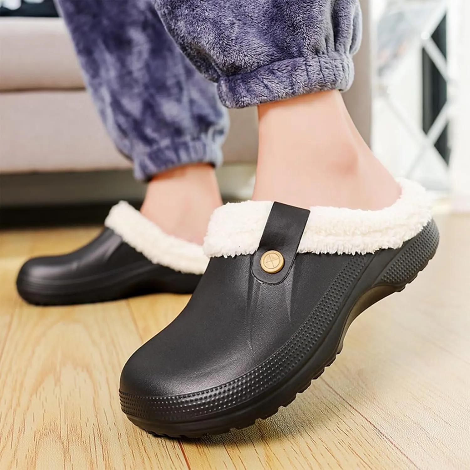 Fur Lined Clogs Waterproof Slippers Fleece Lined Clogs for Women Men Fuzzy Winter Warm Indoor Outdoor Shoes