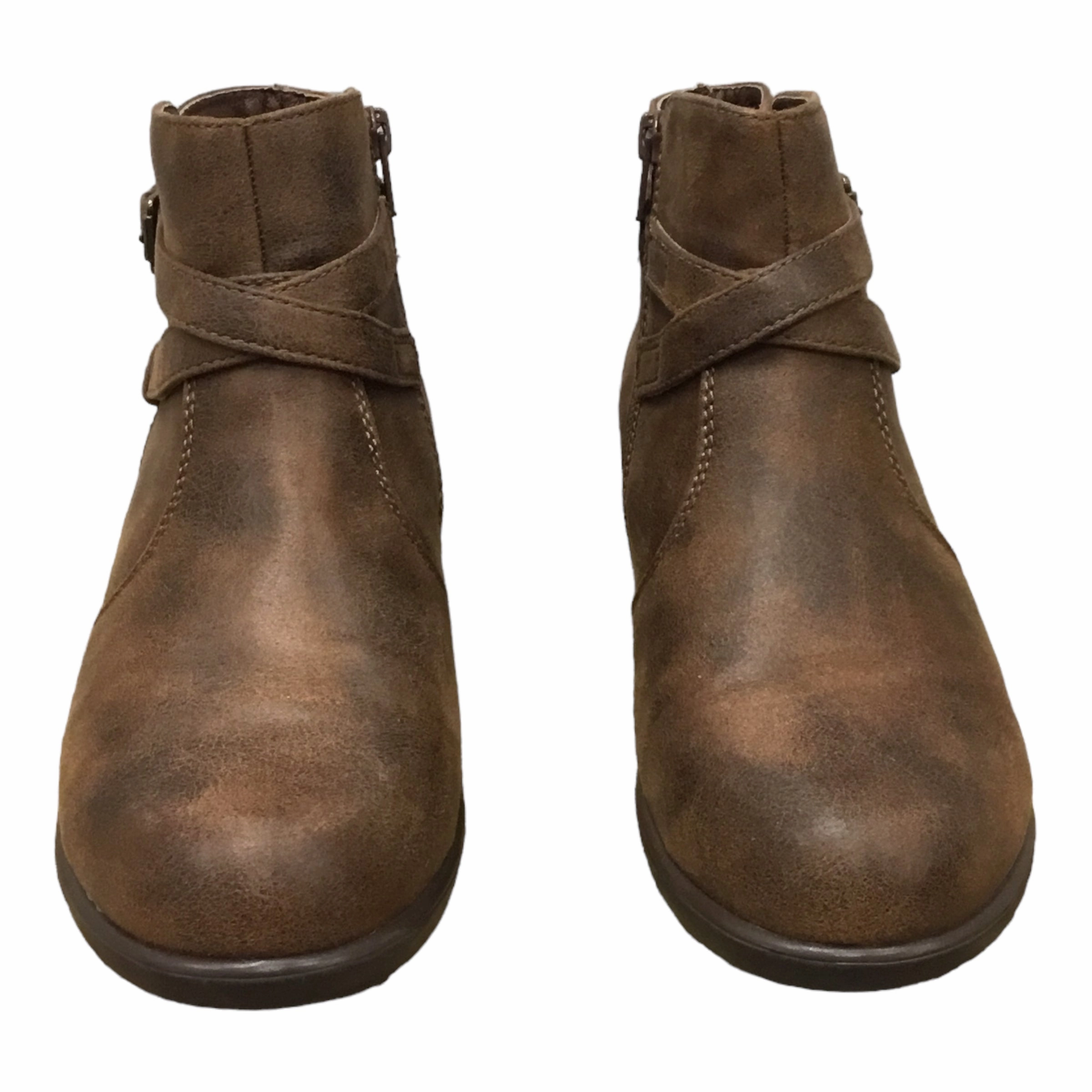 Boots Ankle Flats By Yuu Collection  Size: 9 Flat Sole