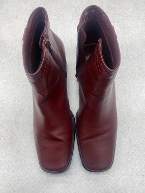 Boots Ankle Heels By Clothes Mentor In Maroon, Size: 10 Resilient Sole Everyday Style
