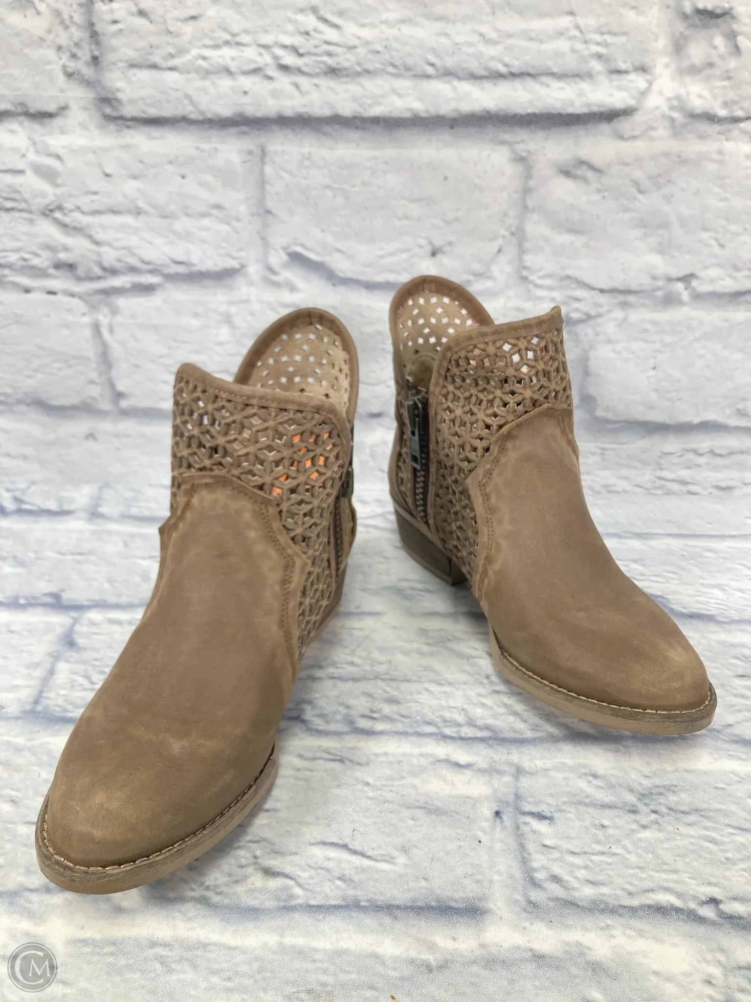 Ranch Mode Airy Feel Boots Ankle Heels By Clothes Mentor In Brown, Size: 8.5