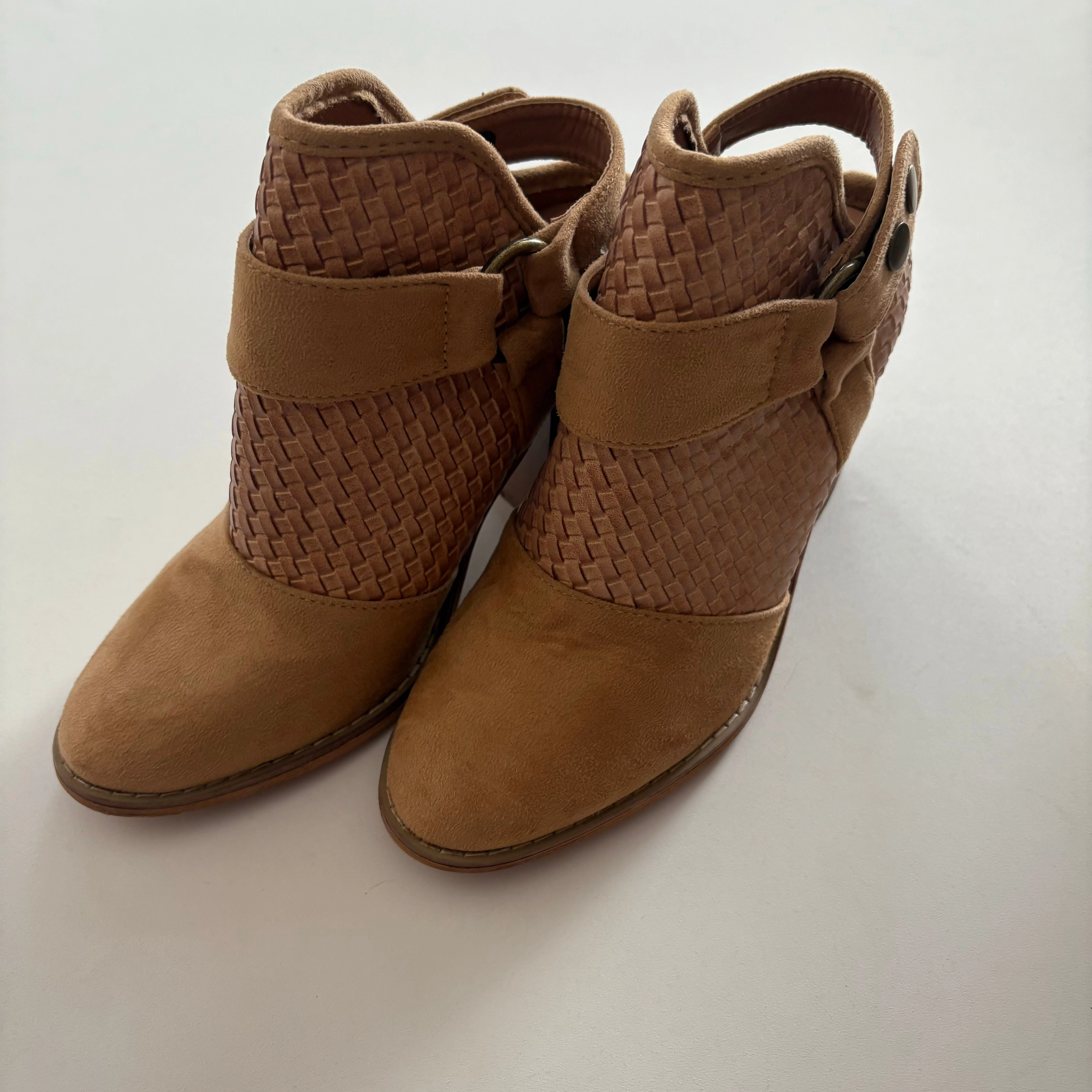 Boots Ankle Heels By Yoki In Tan, Size: 7 Flat Sole