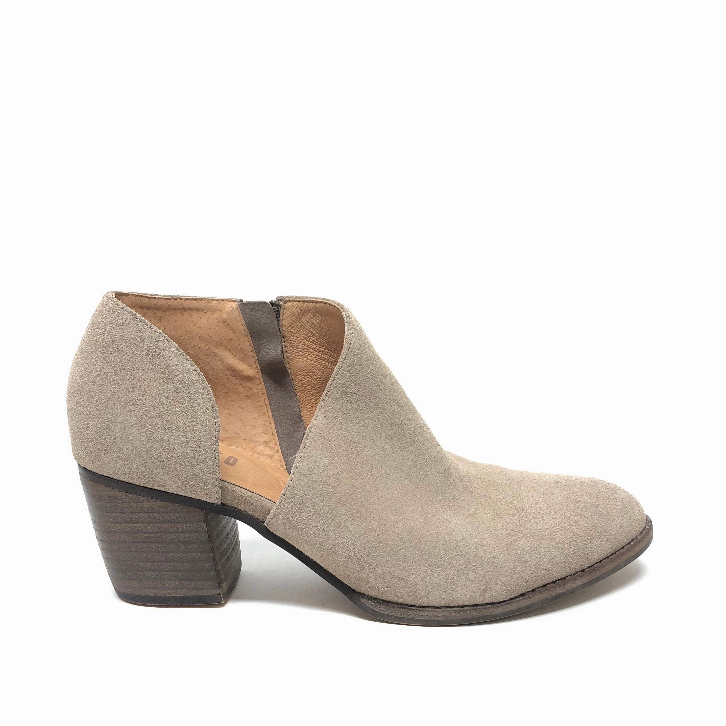 Boots Ankle Heels By Anthropologie In Taupe, Size: 7.5 Comfy Step Canvas