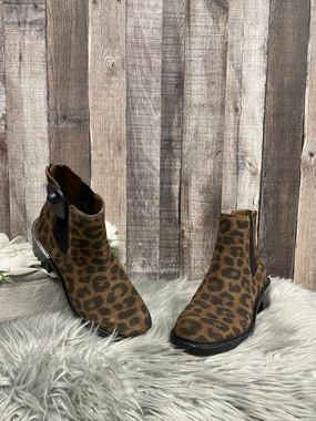 Boots Ankle Heels By Vince Camuto  Size: 7 Thermal regulation