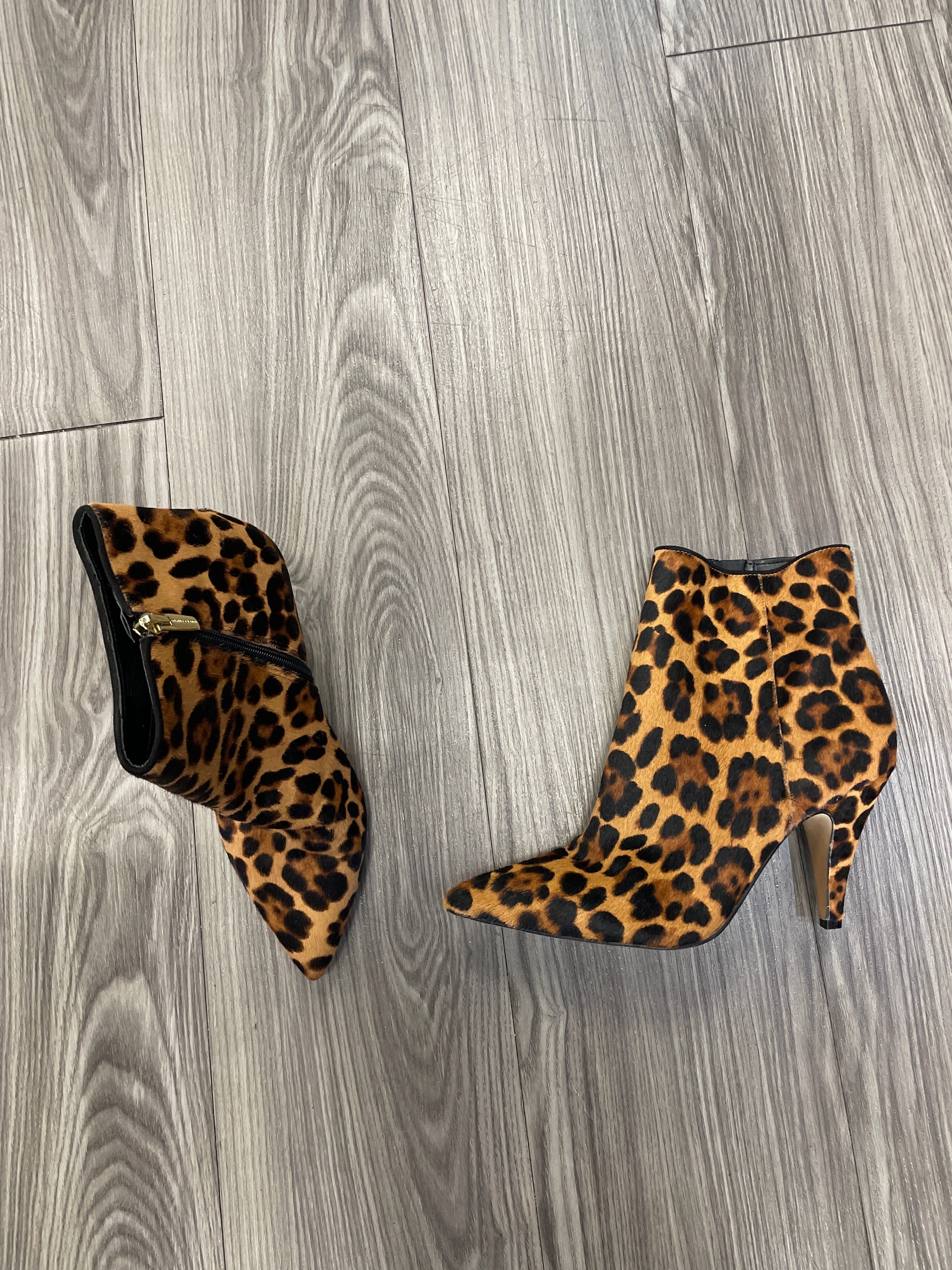 Winter Scene Leopard Print Boots Ankle Heels Vince Camuto, Size 8