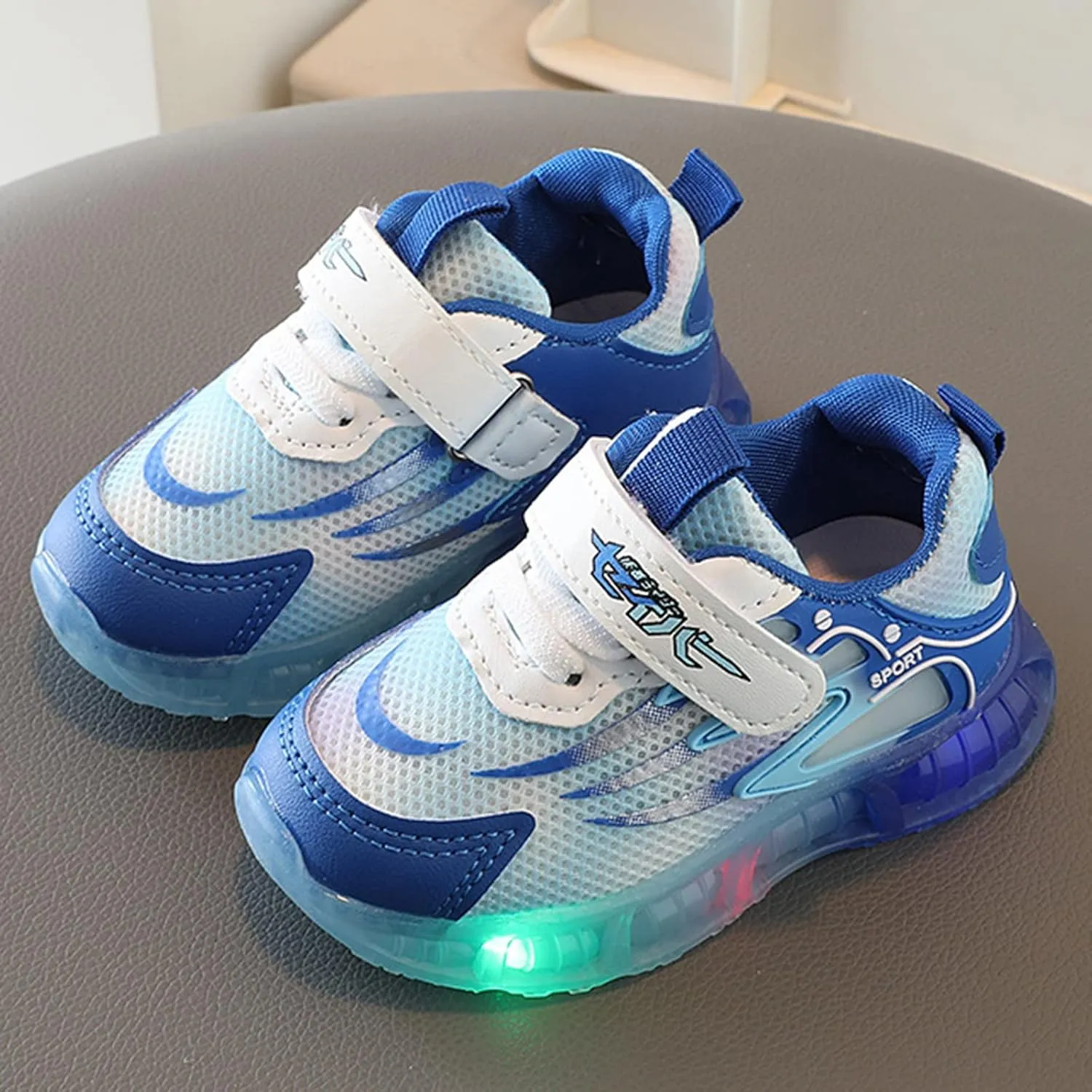 Light Up Toddler Shoes Casual Breathable Non-Slip Unisex Luminous Sneakers for Girls Boys Flashing Sport Sneakers