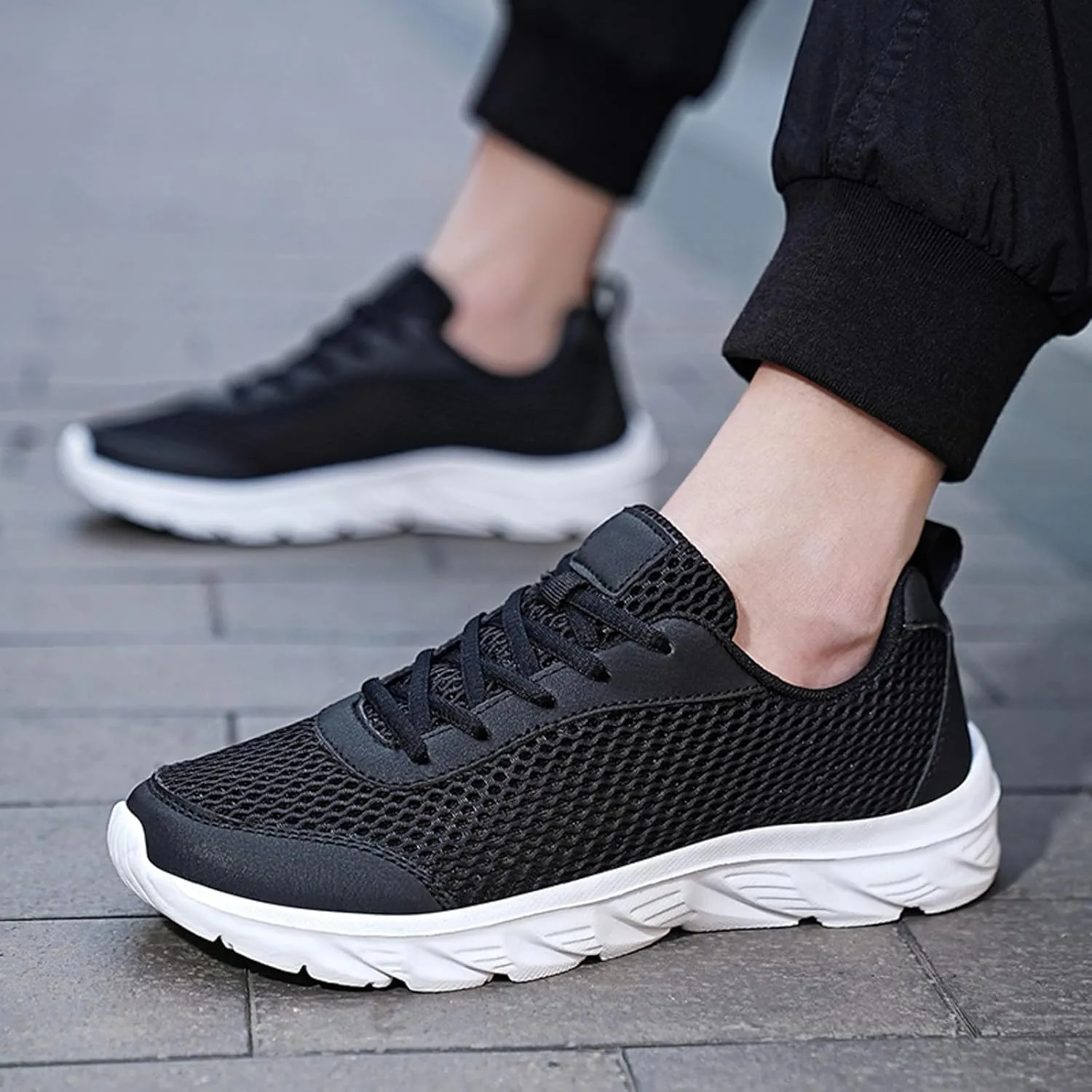 Men Sports Shoes Fashionable New Pattern Minimalist Couple Breathable Comfortable Mesh Non Slip Shoes Sneaker for Men